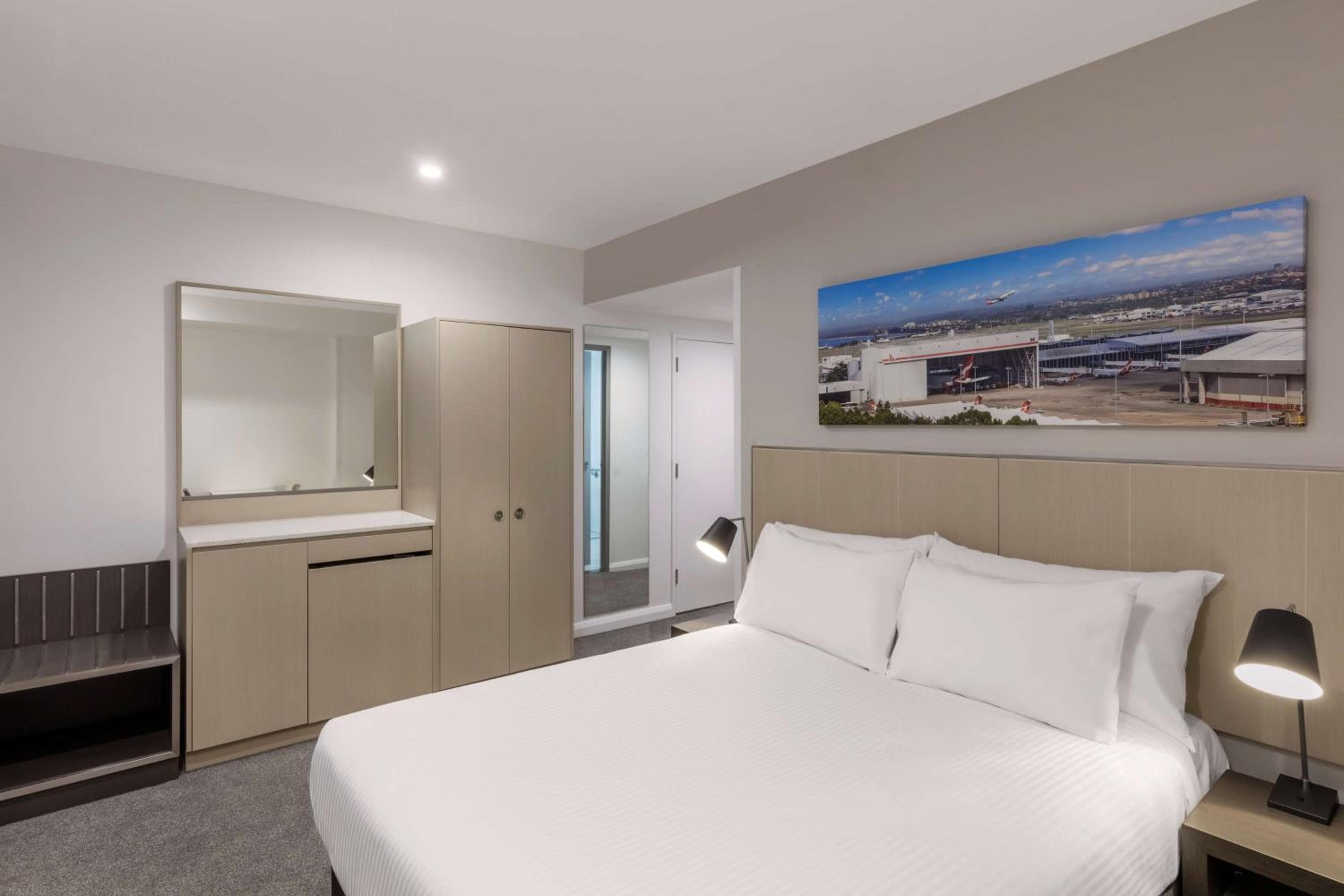 Travelodge Hotel Sydney Airport hotel, 289 King Street, Sydney, Australia — photo 13