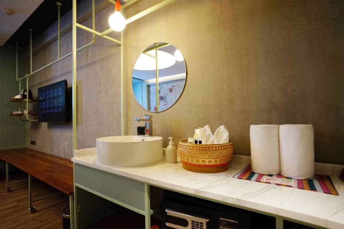 Samsen Street Hotel — 21