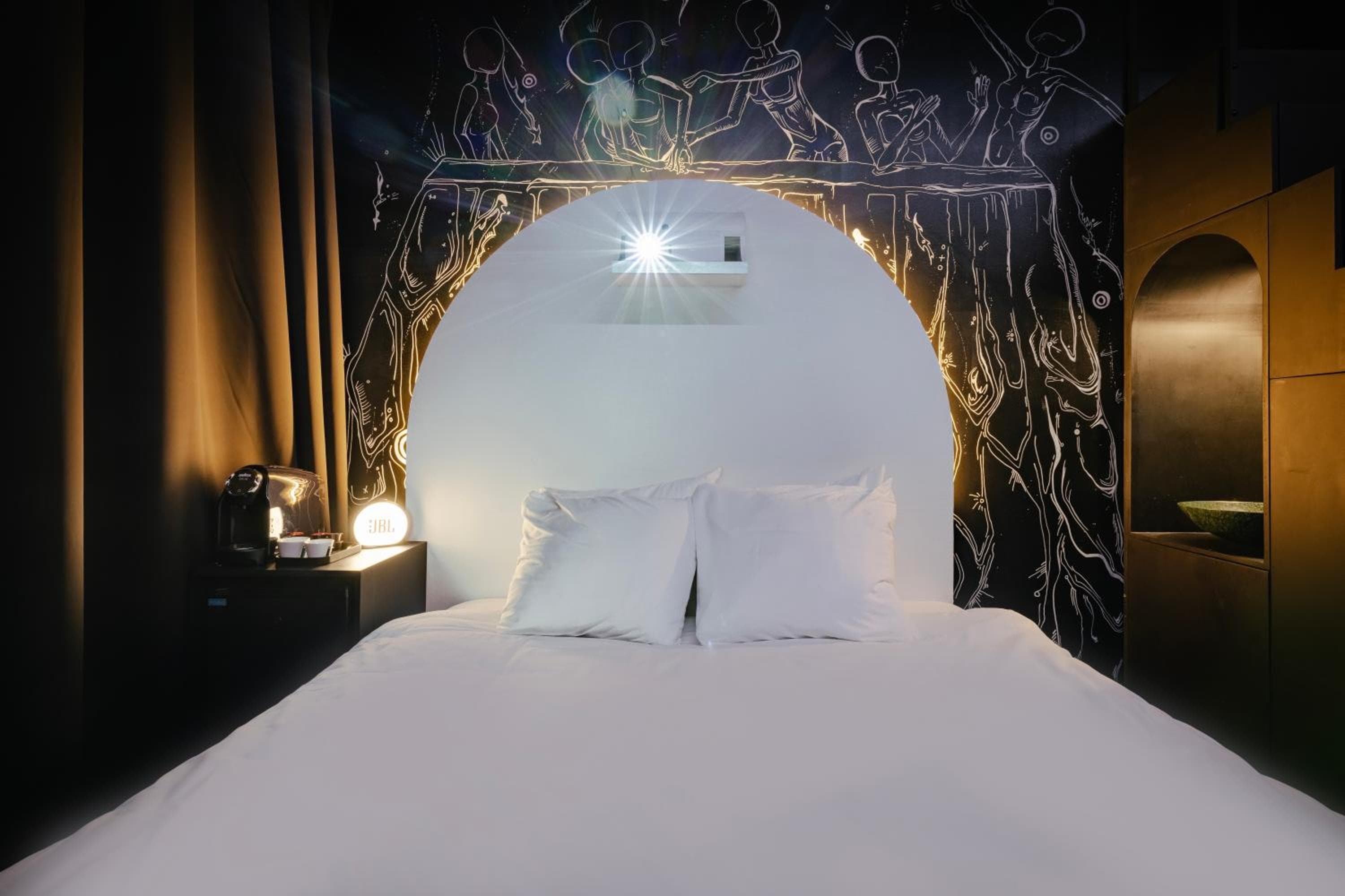 SUPPER Hotel — 19