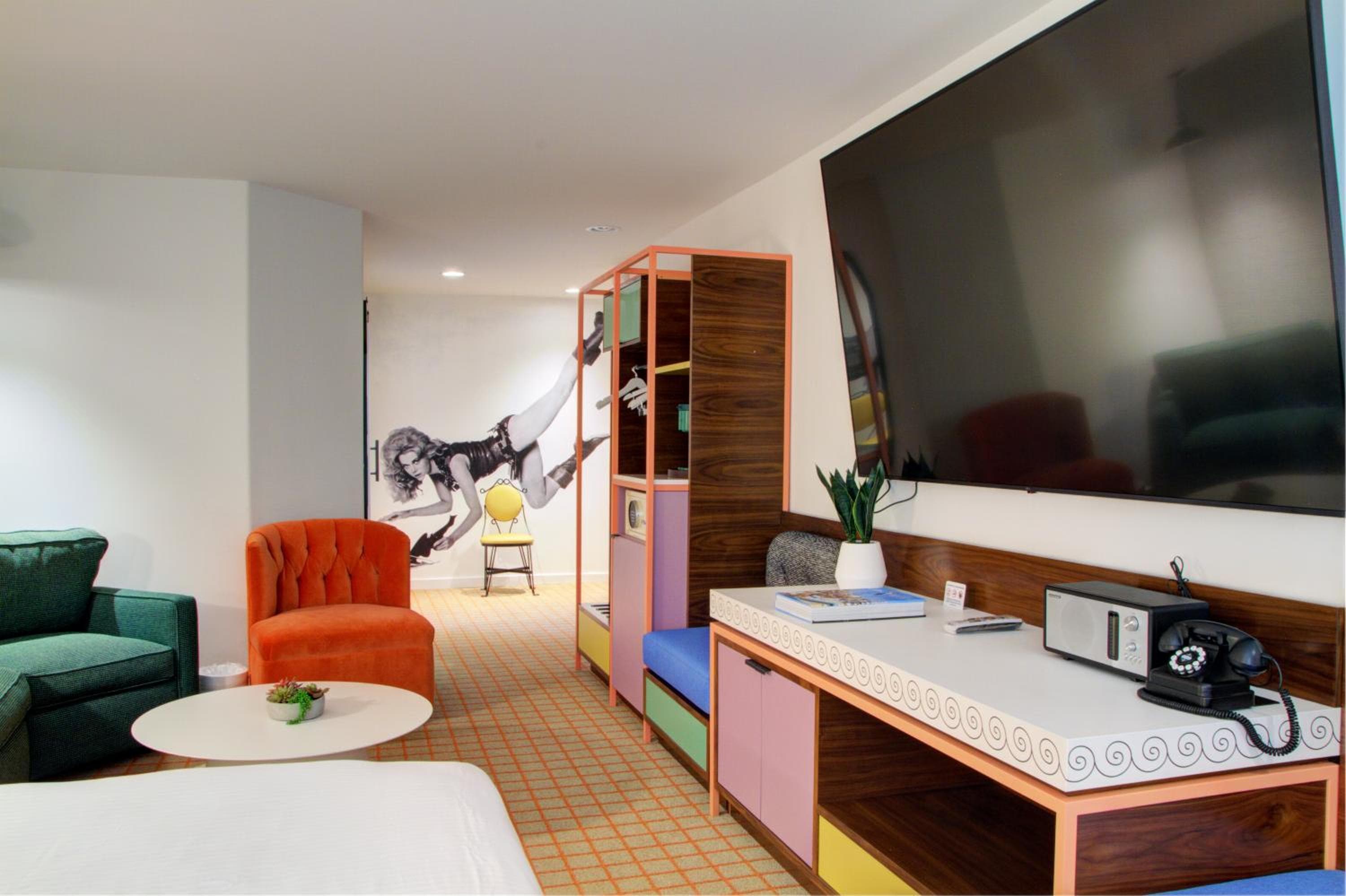 The Hollywood Franklin Hotel near Universal Studios — 27