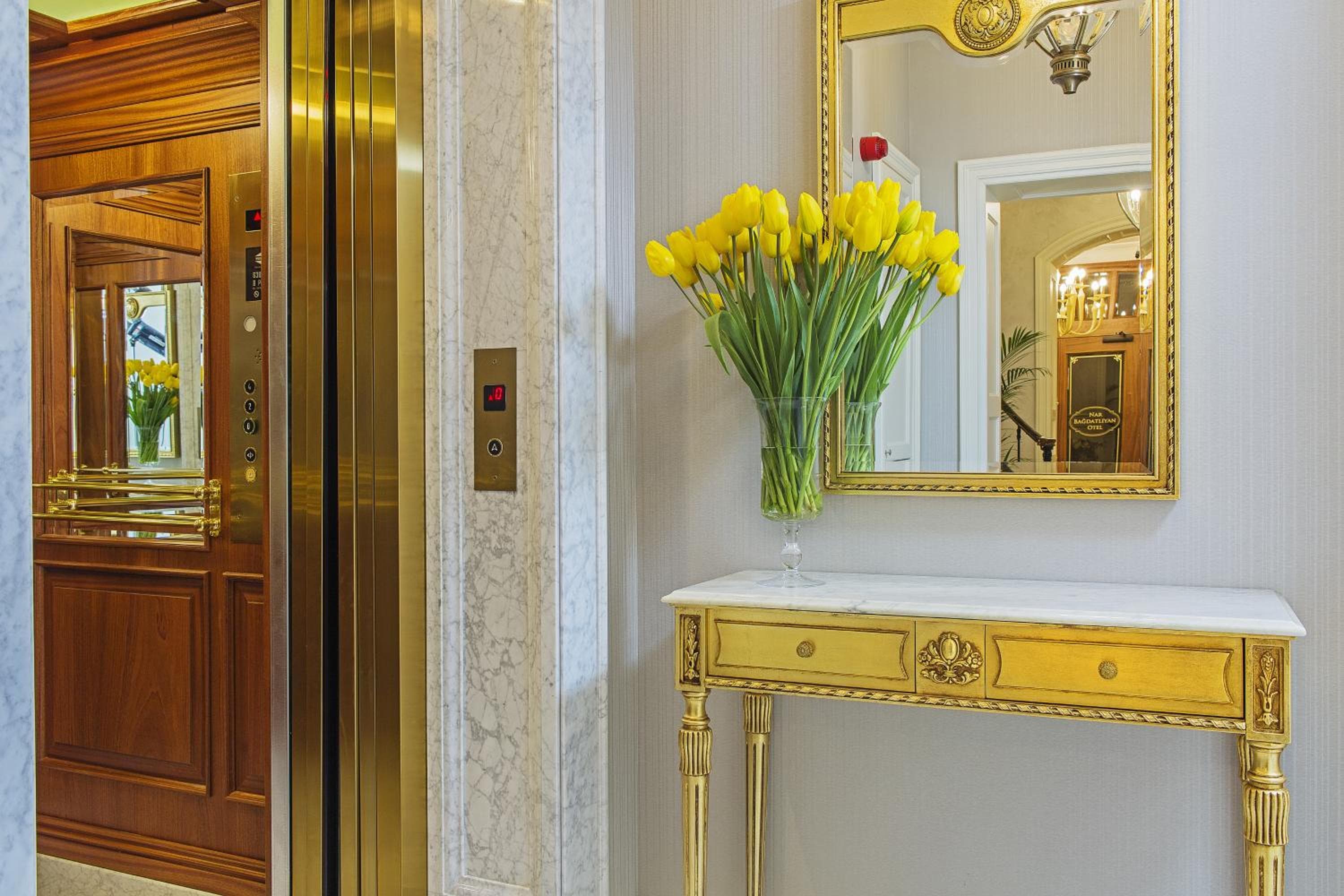 Meroddi Bagdatliyan Hotel — 6