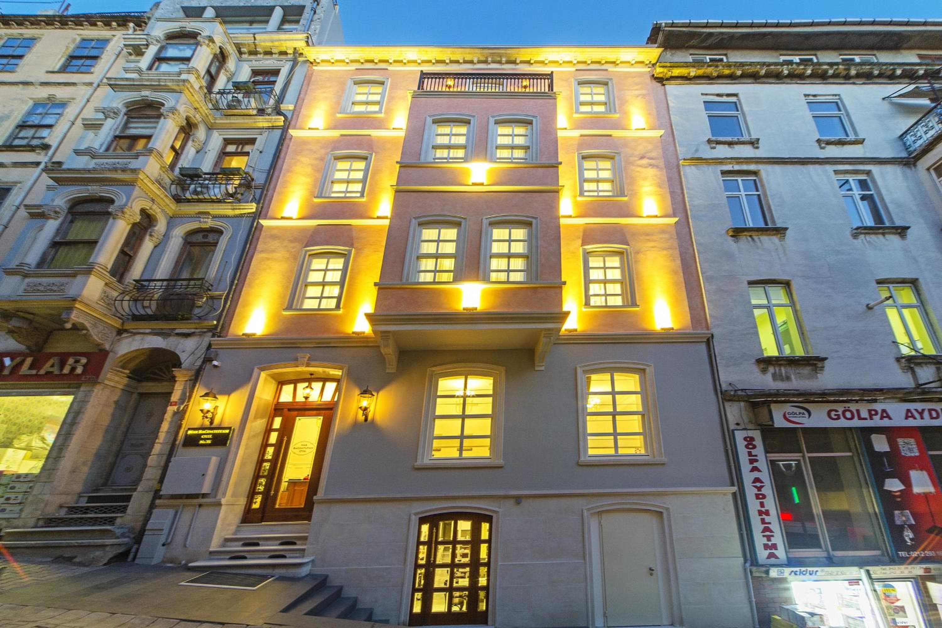 Meroddi Bagdatliyan Hotel — 1