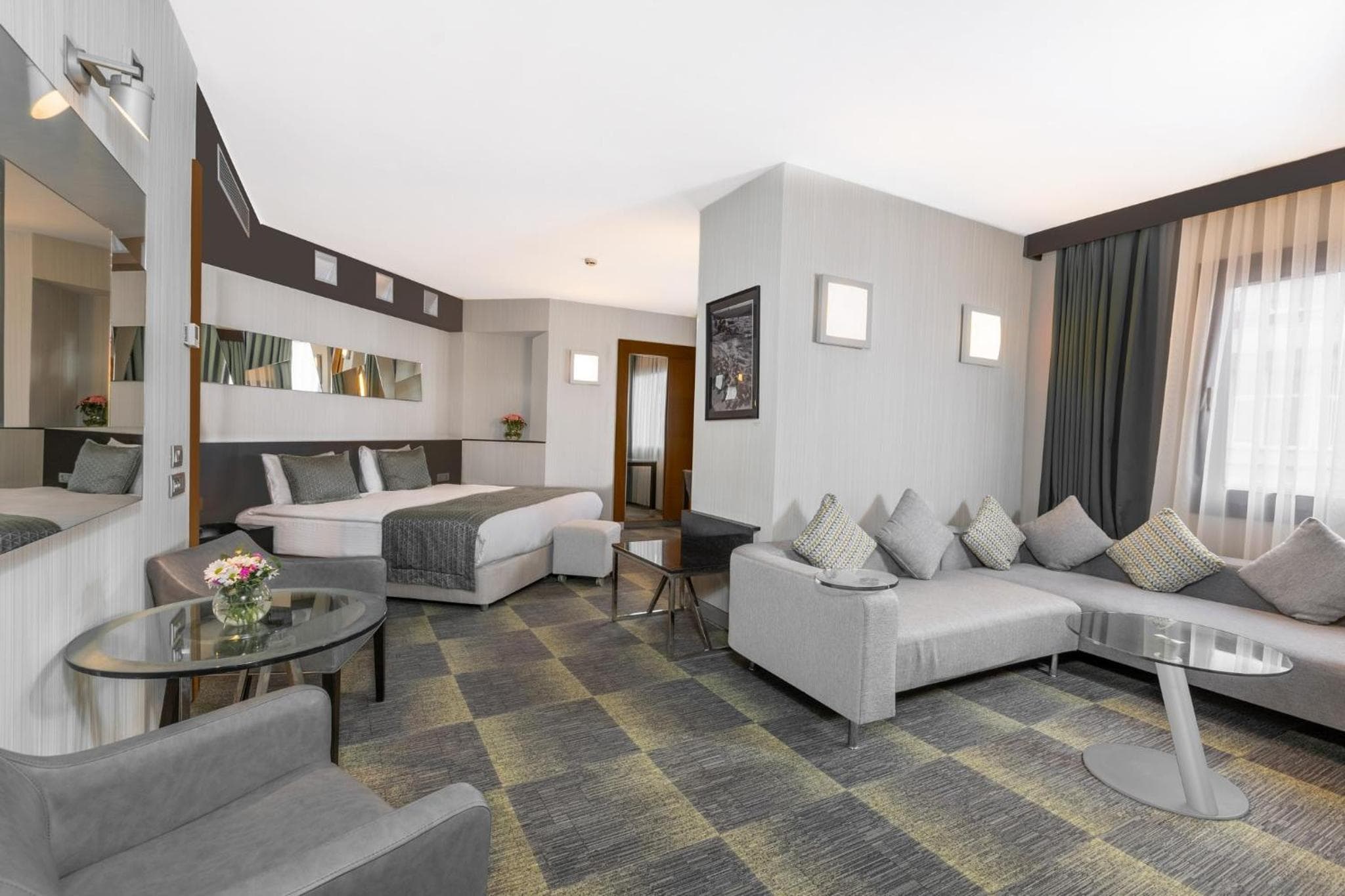 Point Hotel Taksim — 24