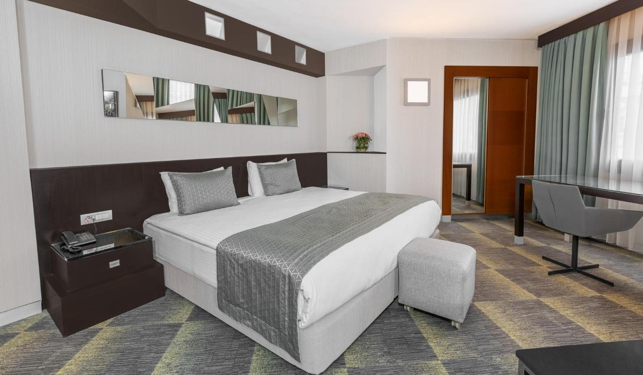 Point Hotel Taksim — 25