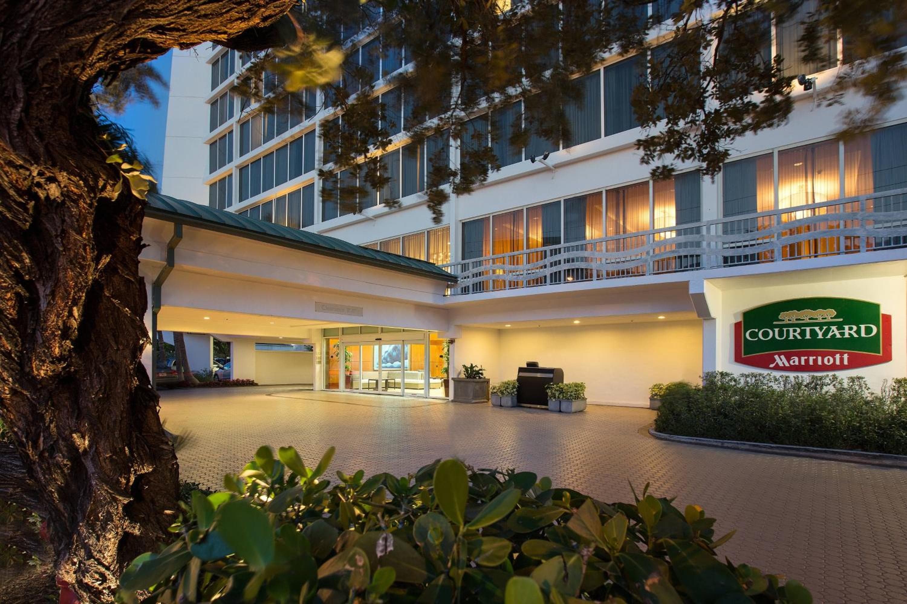 Courtyard by Marriott Oceanside Fort Lauderdale Beach — 3