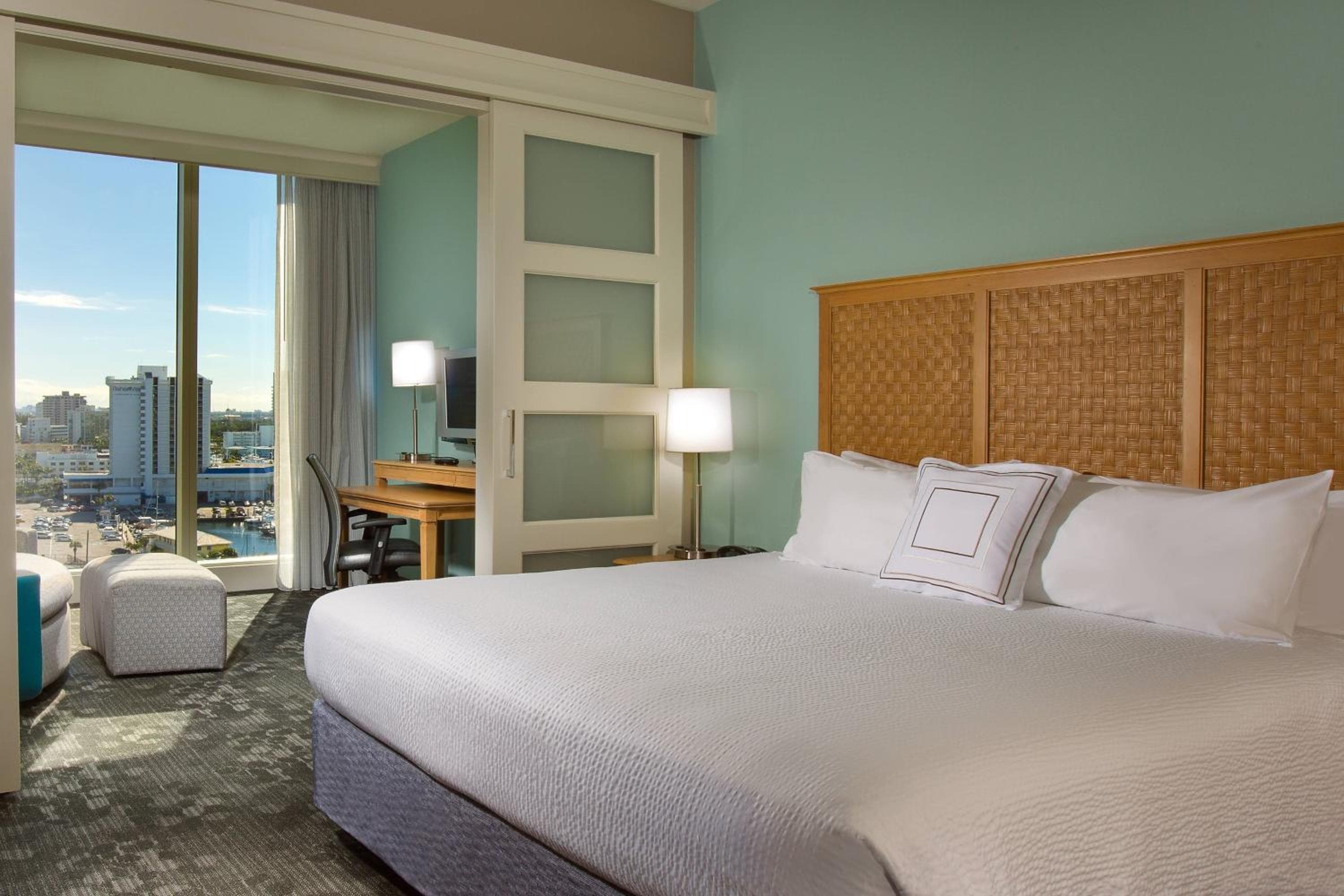 Courtyard by Marriott Oceanside Fort Lauderdale Beach — 29