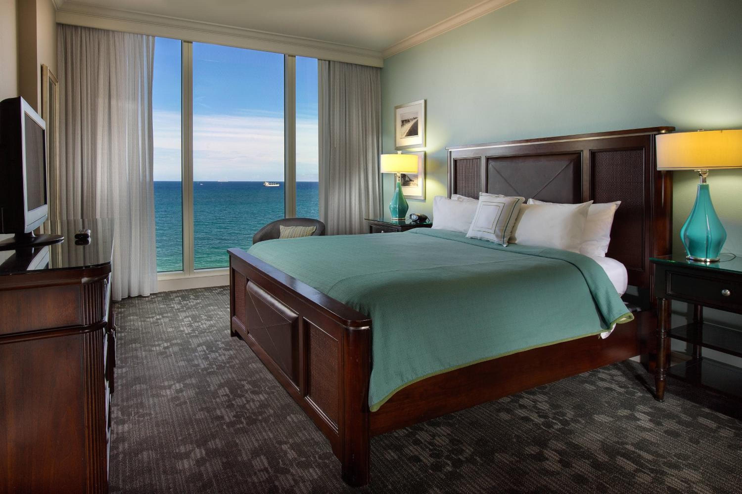 Courtyard by Marriott Oceanside Fort Lauderdale Beach — 22