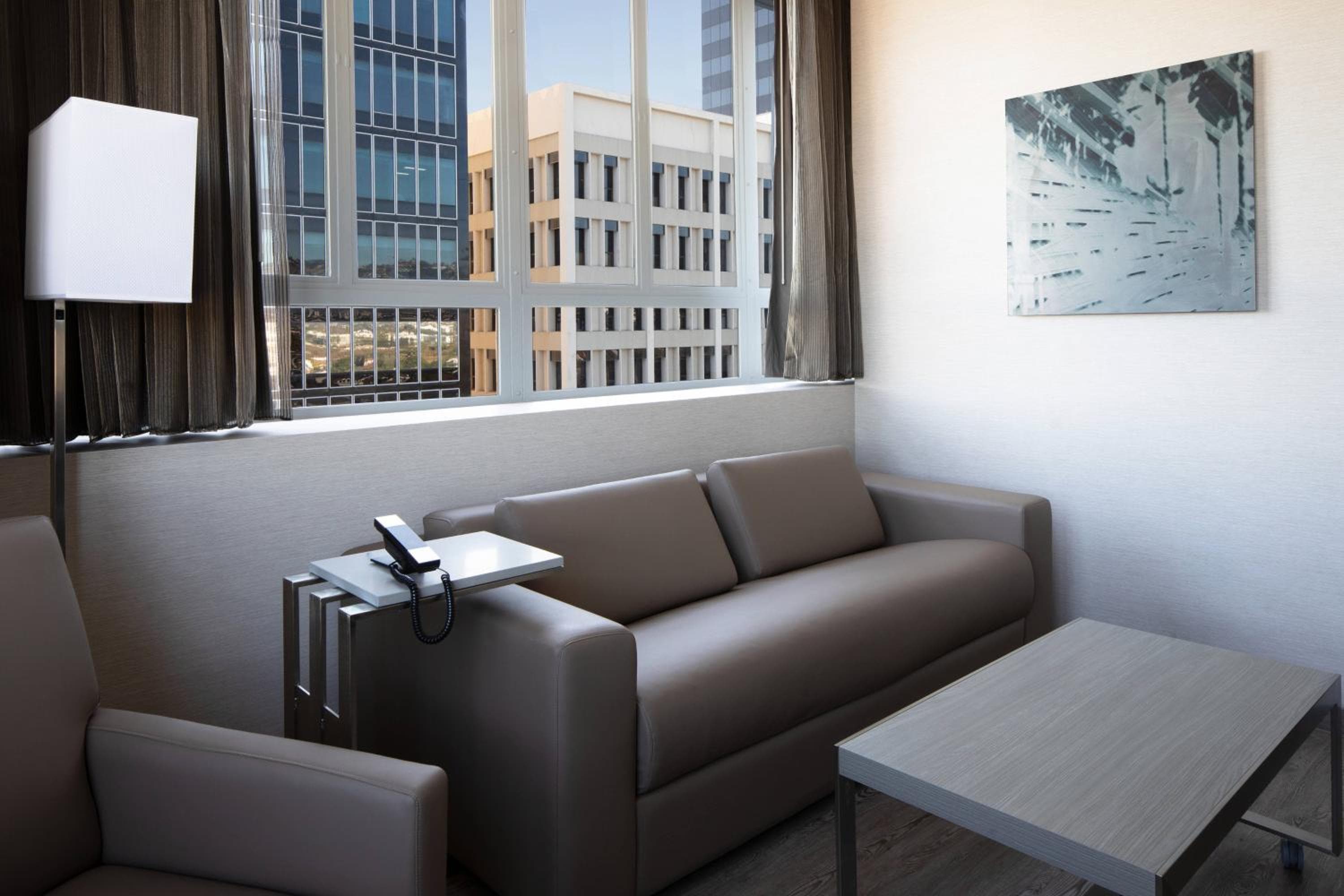 AC Hotel by Marriott Beverly Hills — 25