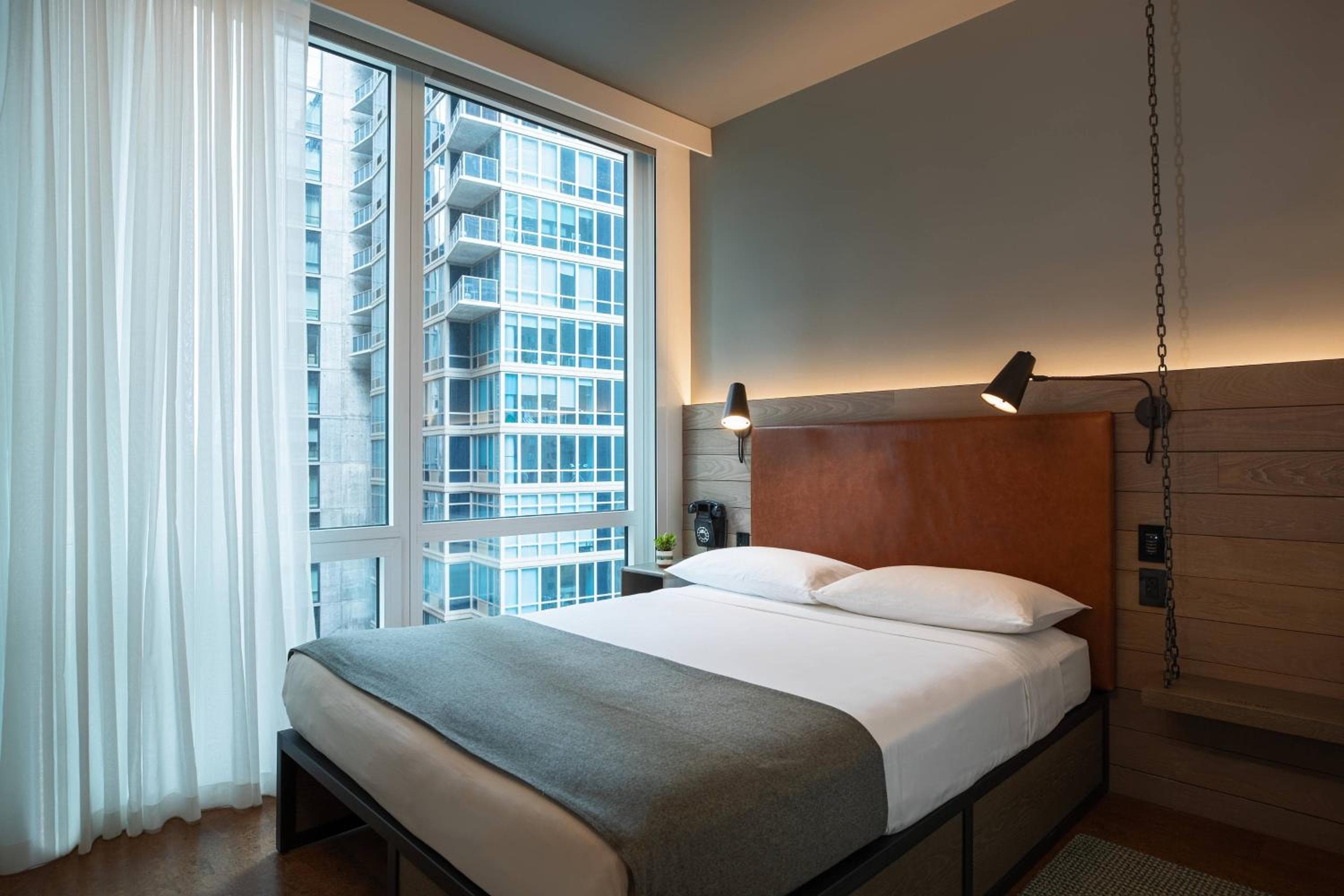 Moxy Nueva York Centro — 24