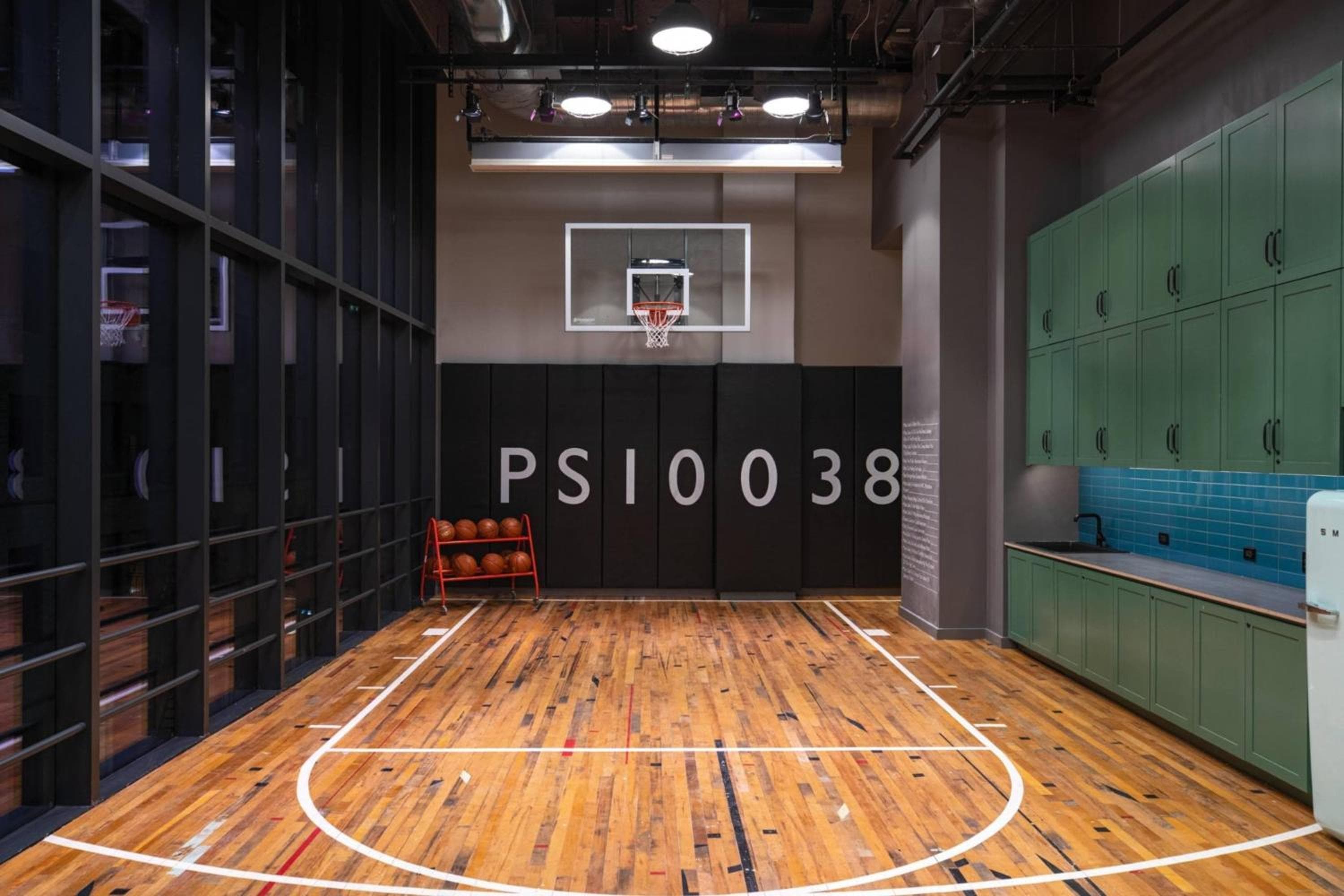 Moxy NYC Downtown — 21