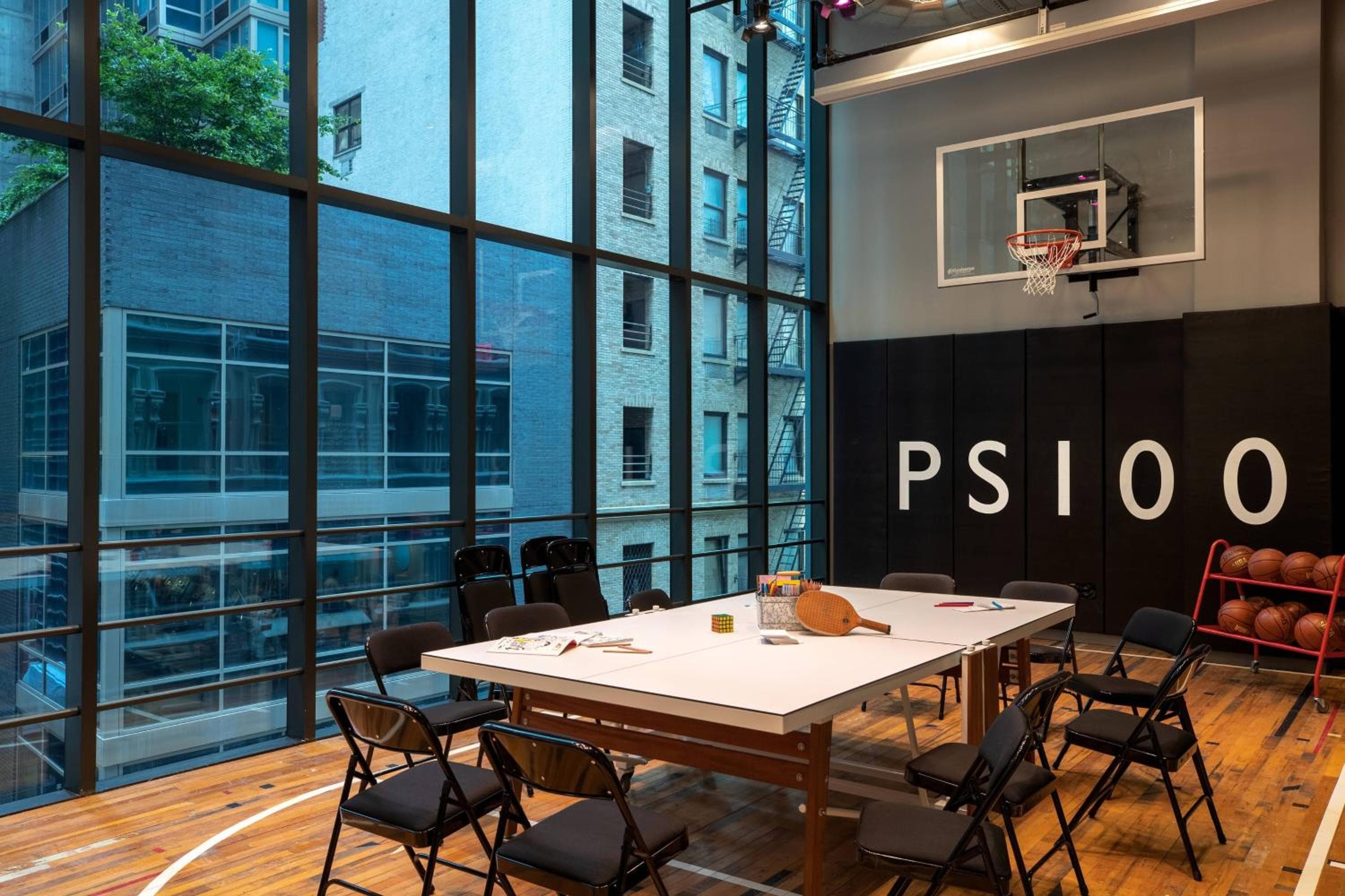 Moxy NYC Downtown — 10