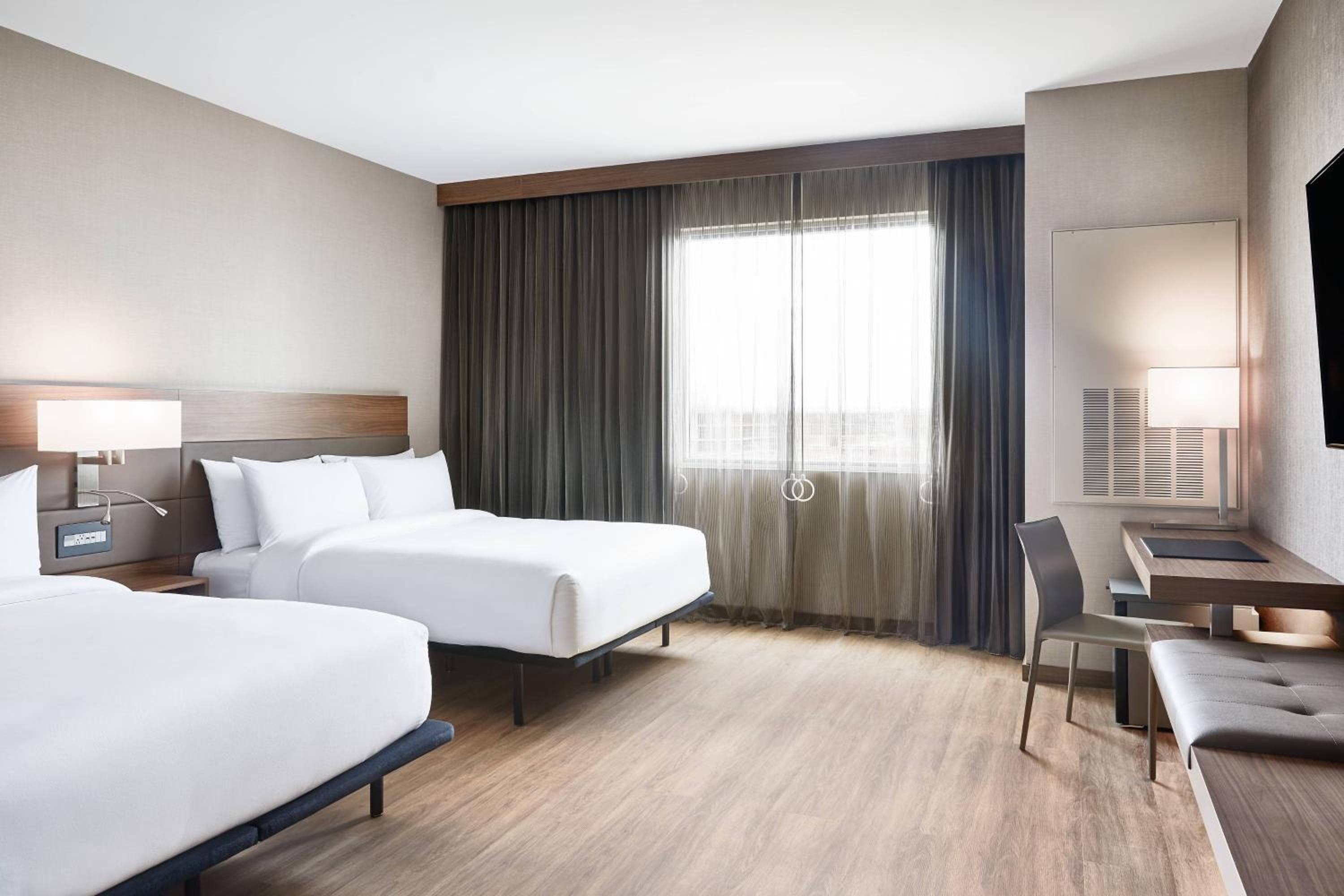 AC Hotel von Marriott Miami Airport West/Doral — 15