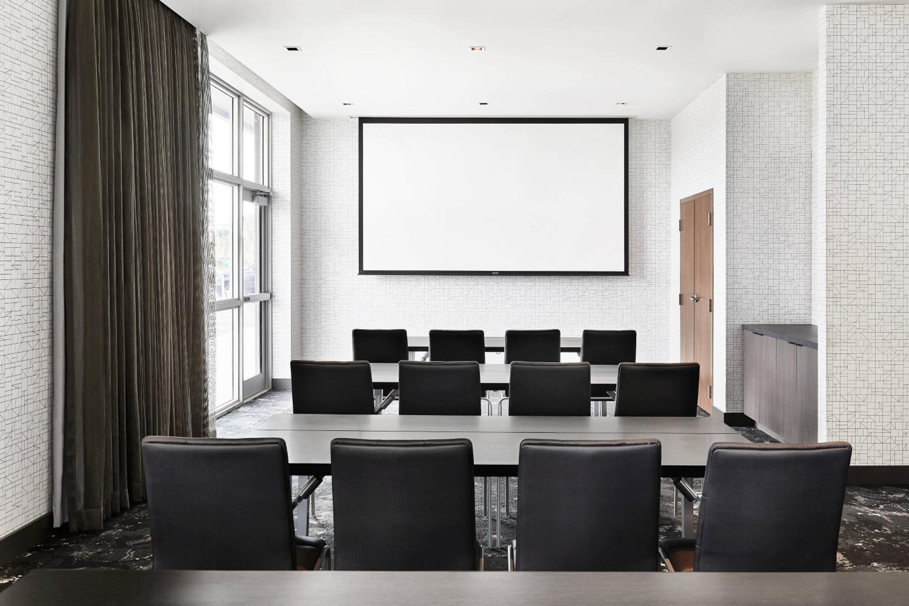 AC Hotel by Marriott Miami Airport West/Doral — 6