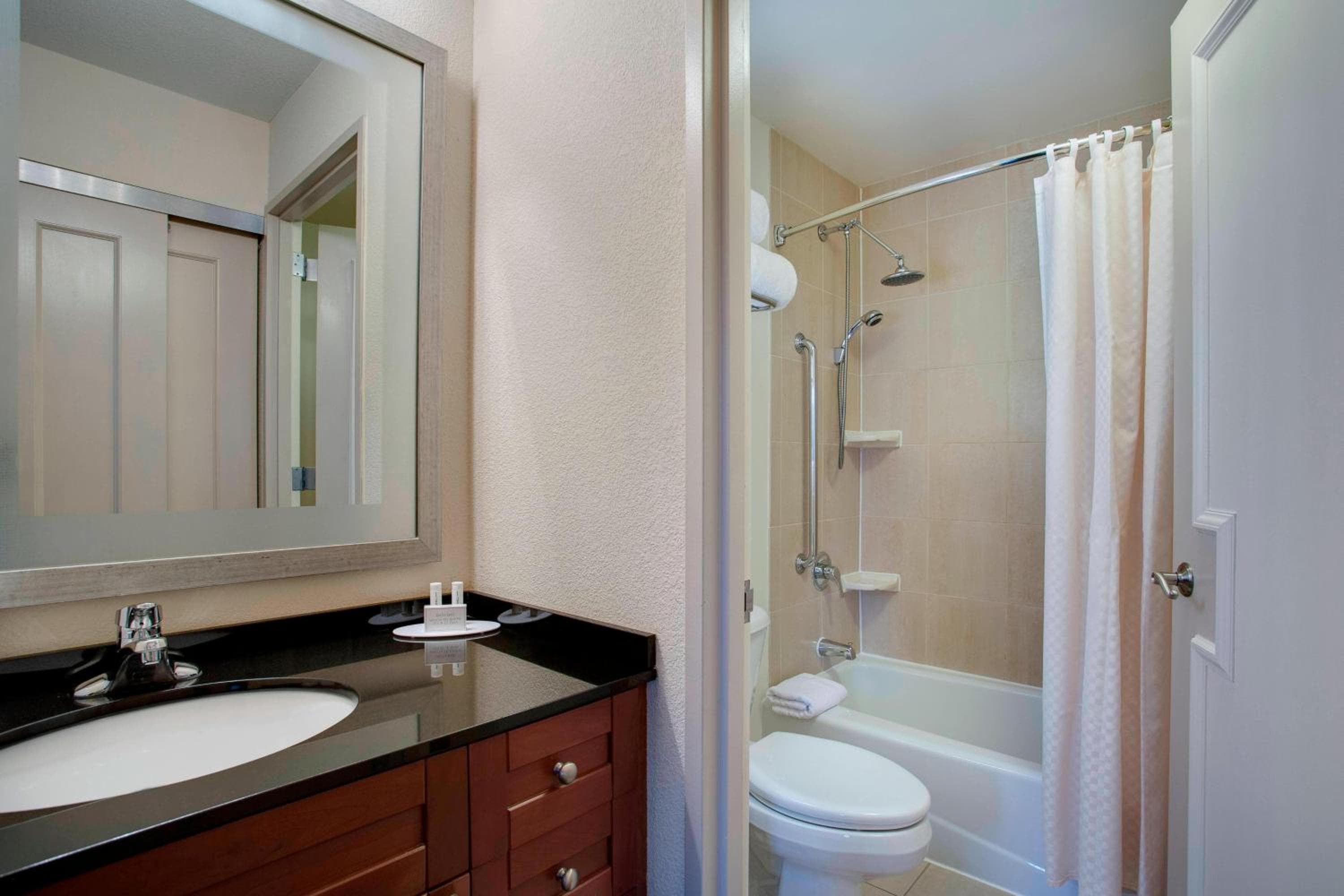 Residence Inn by Marriott New York Manhattan/Times Square — 16