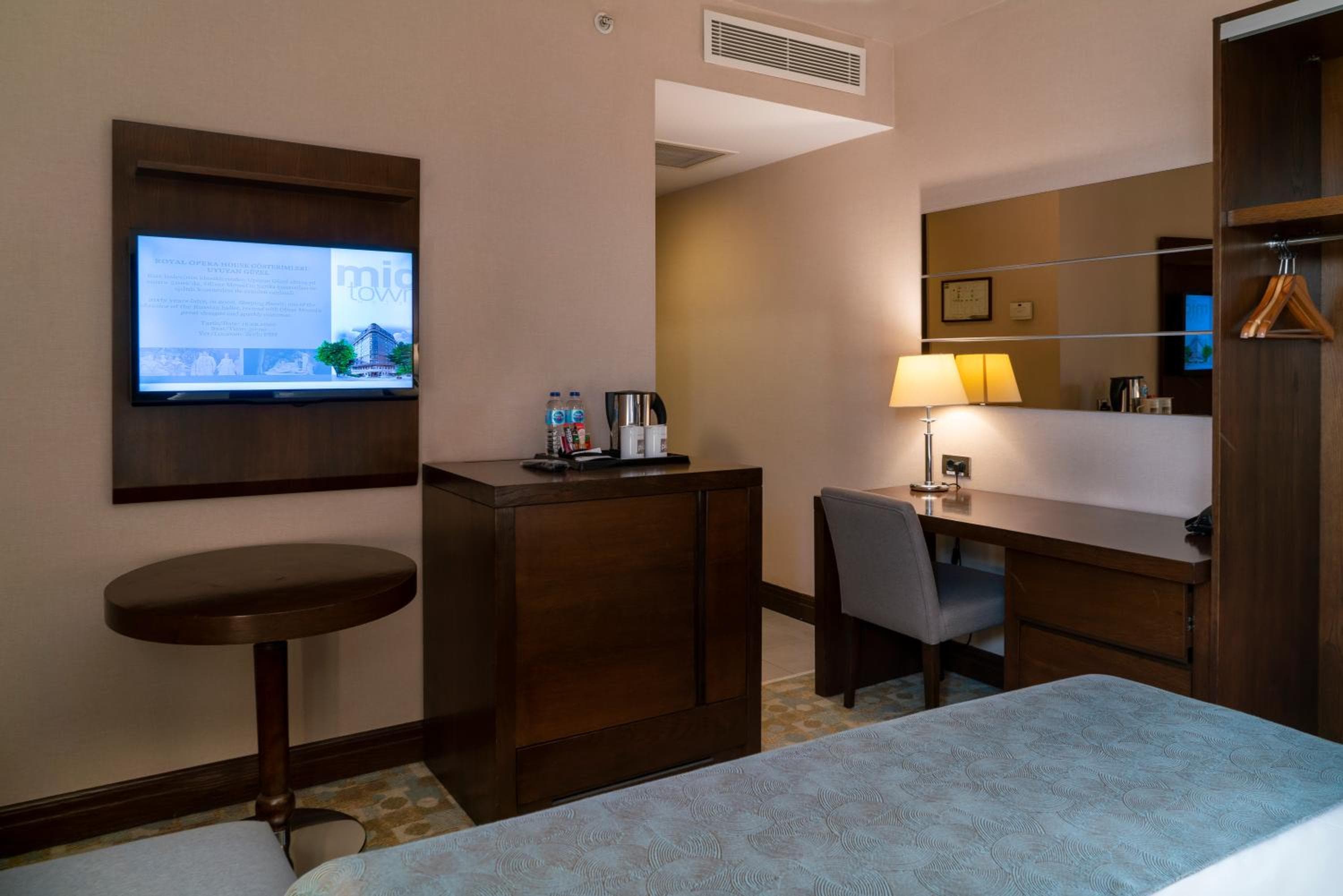 Midtown Hotel — 26