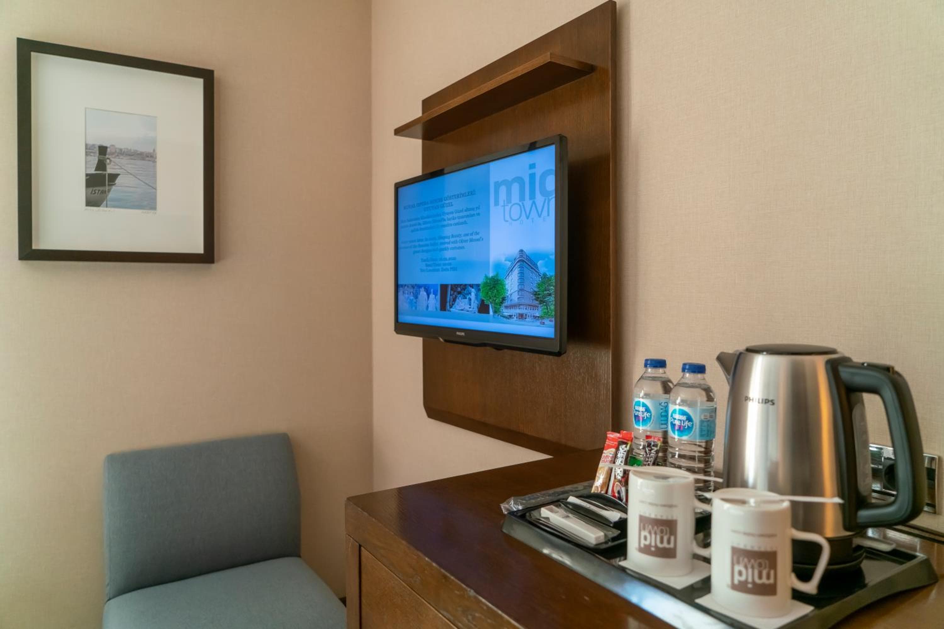 Midtown Hotel — 15