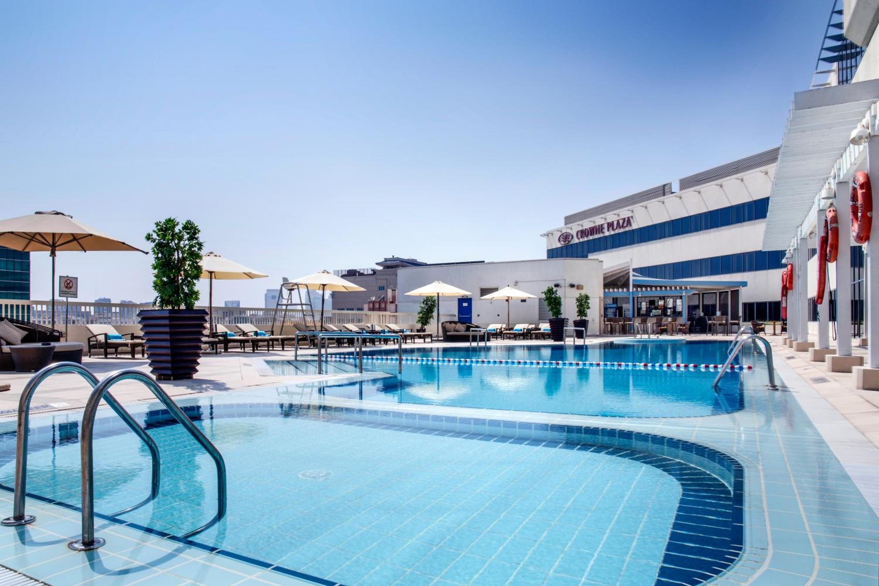 Crowne Plaza Dubái Deira by IHG — 4