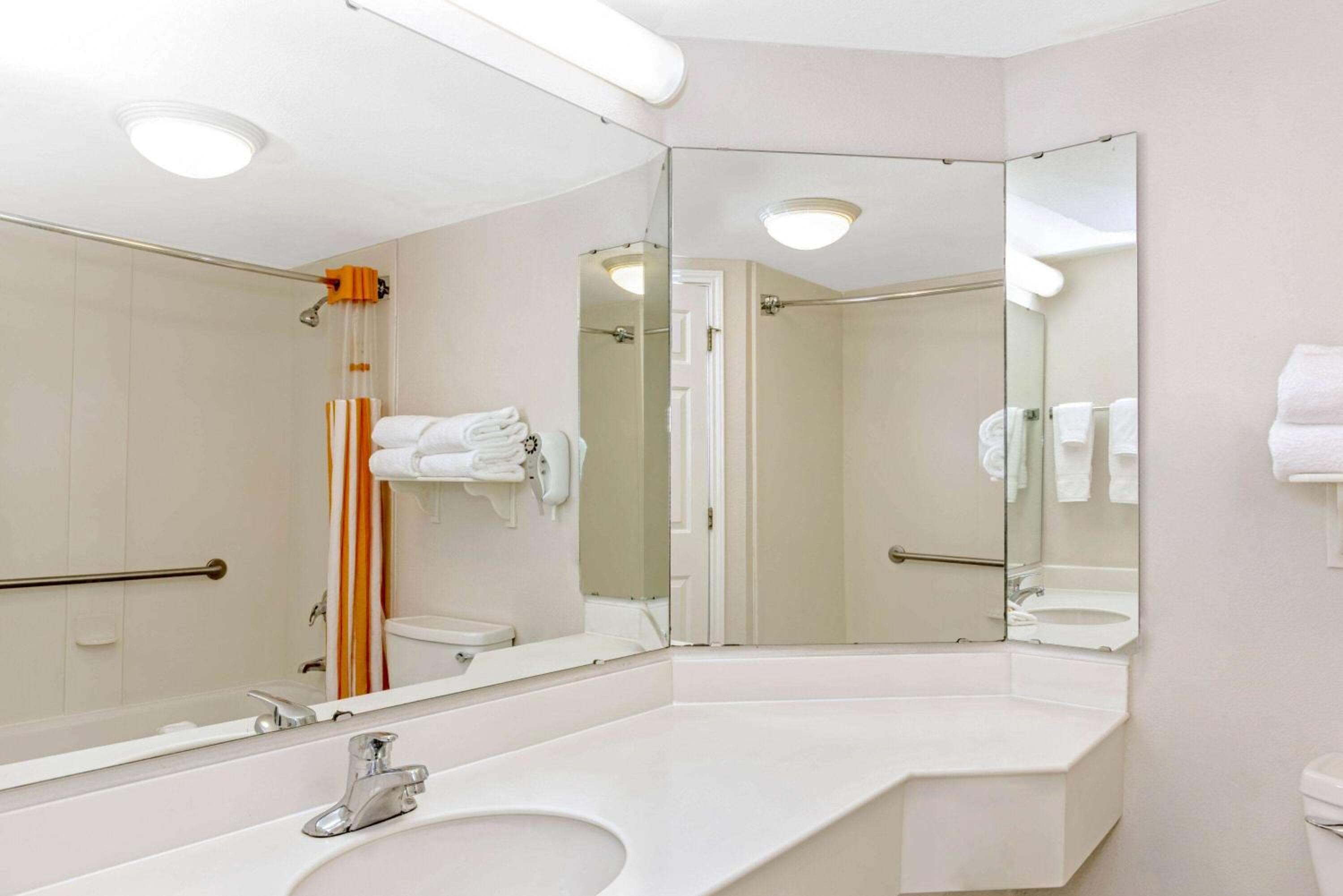 La Quinta by Wyndham Orlando I Drive/Conv Center — 19