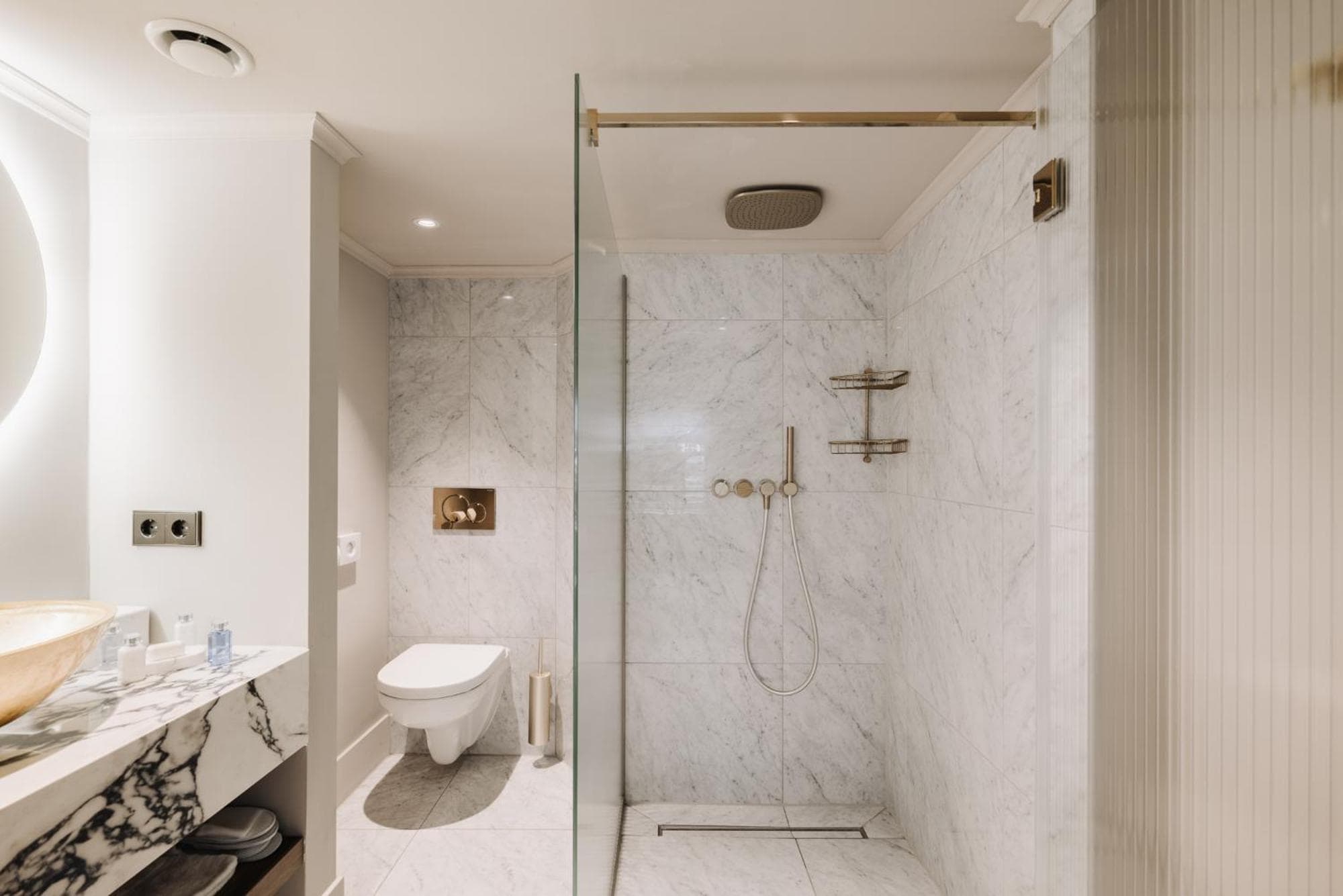 Albergo 717 — 17