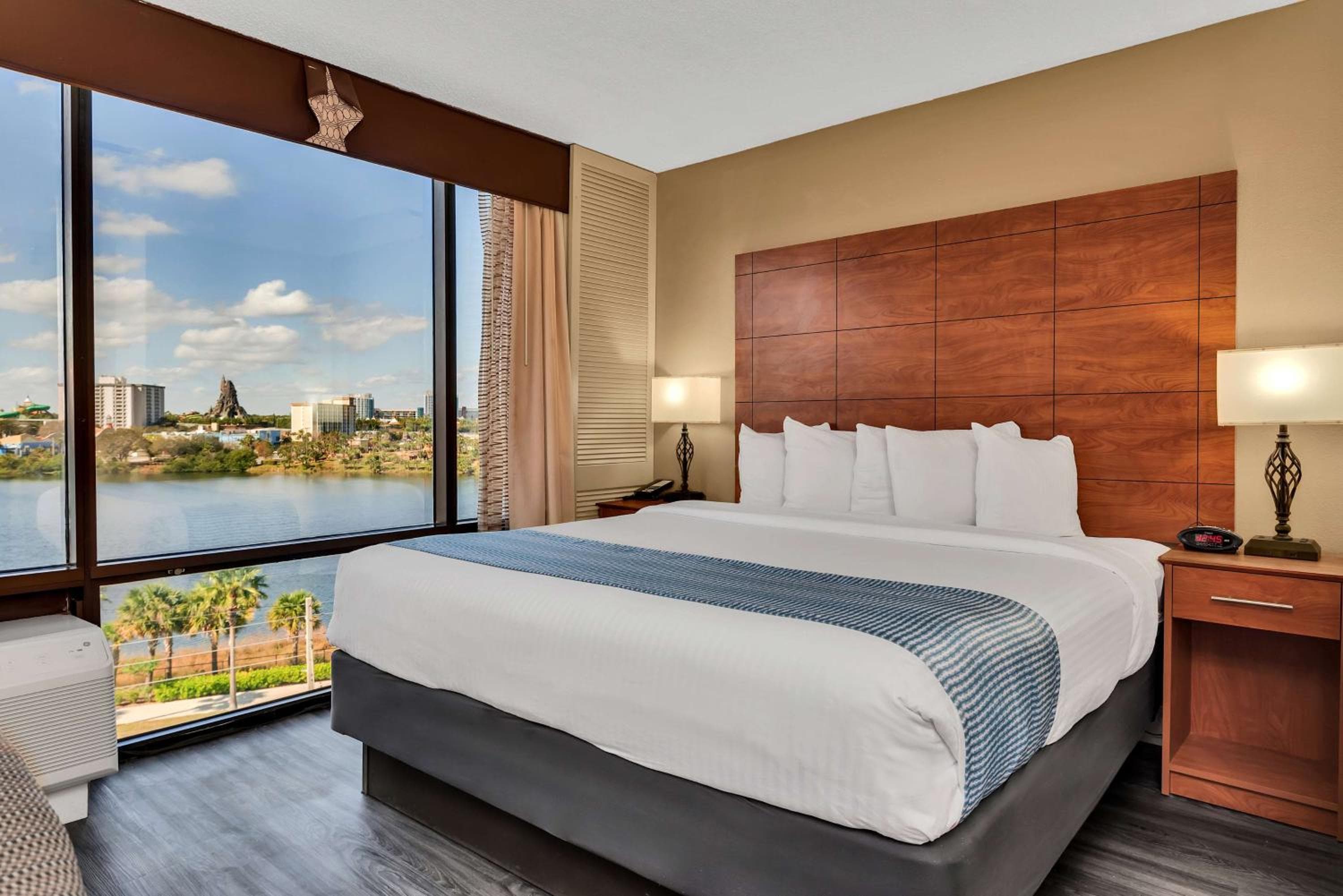 Best Western Orlando Gateway Hotel — 24