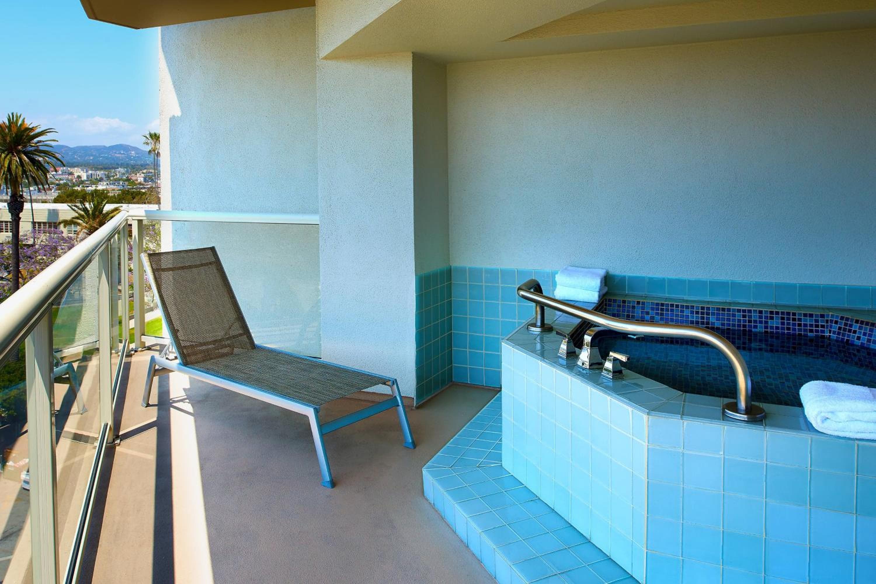 Hyatt Centric Delfina Santa Monica — 7