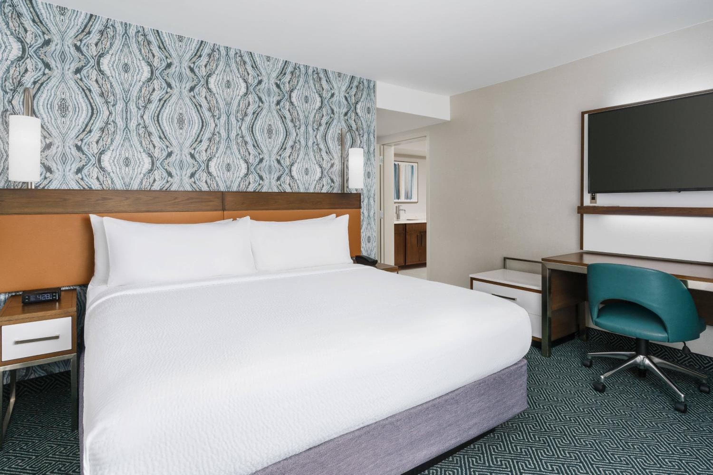 Courtyard by Marriott Orlando Downtown — 16