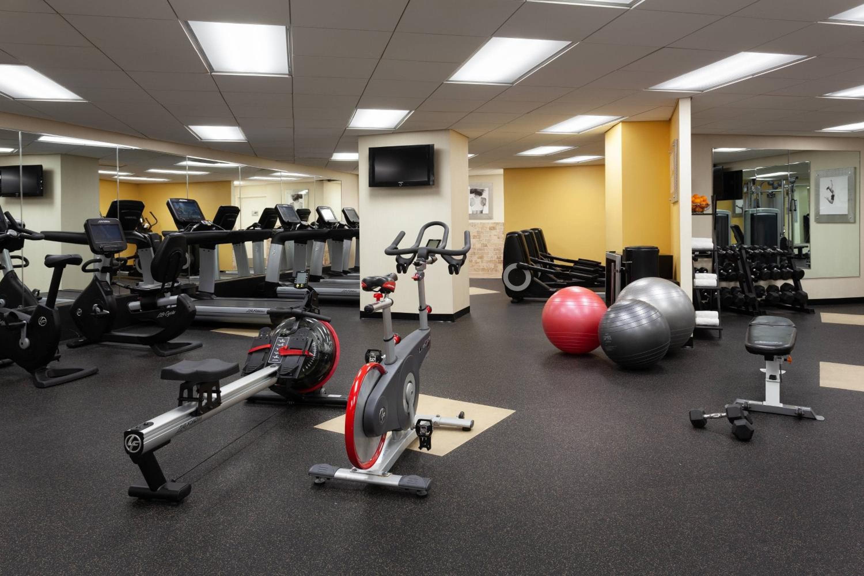 Tampa Airport Marriott — 28