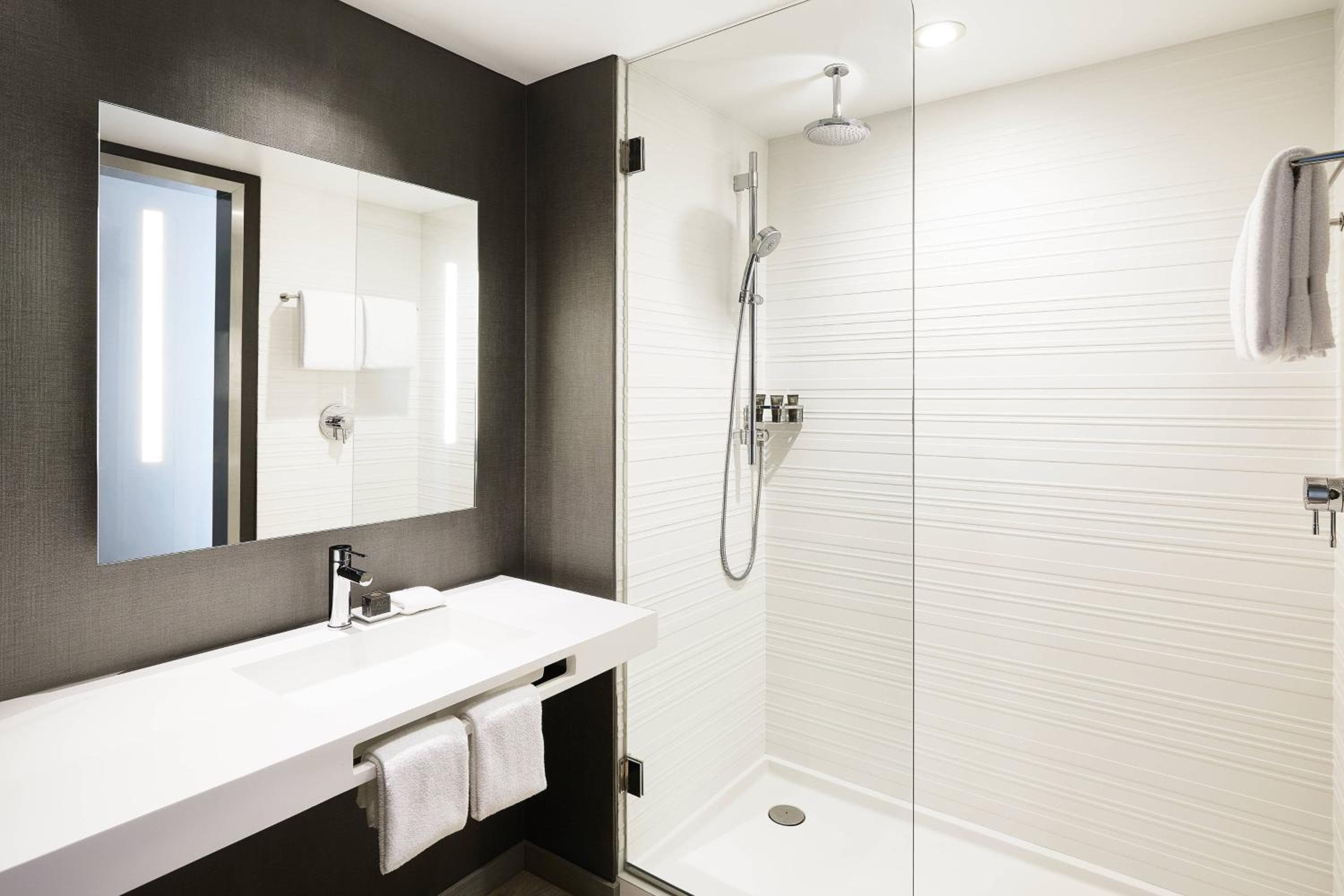 AC Hotel by Marriott Tampa Airport — 13