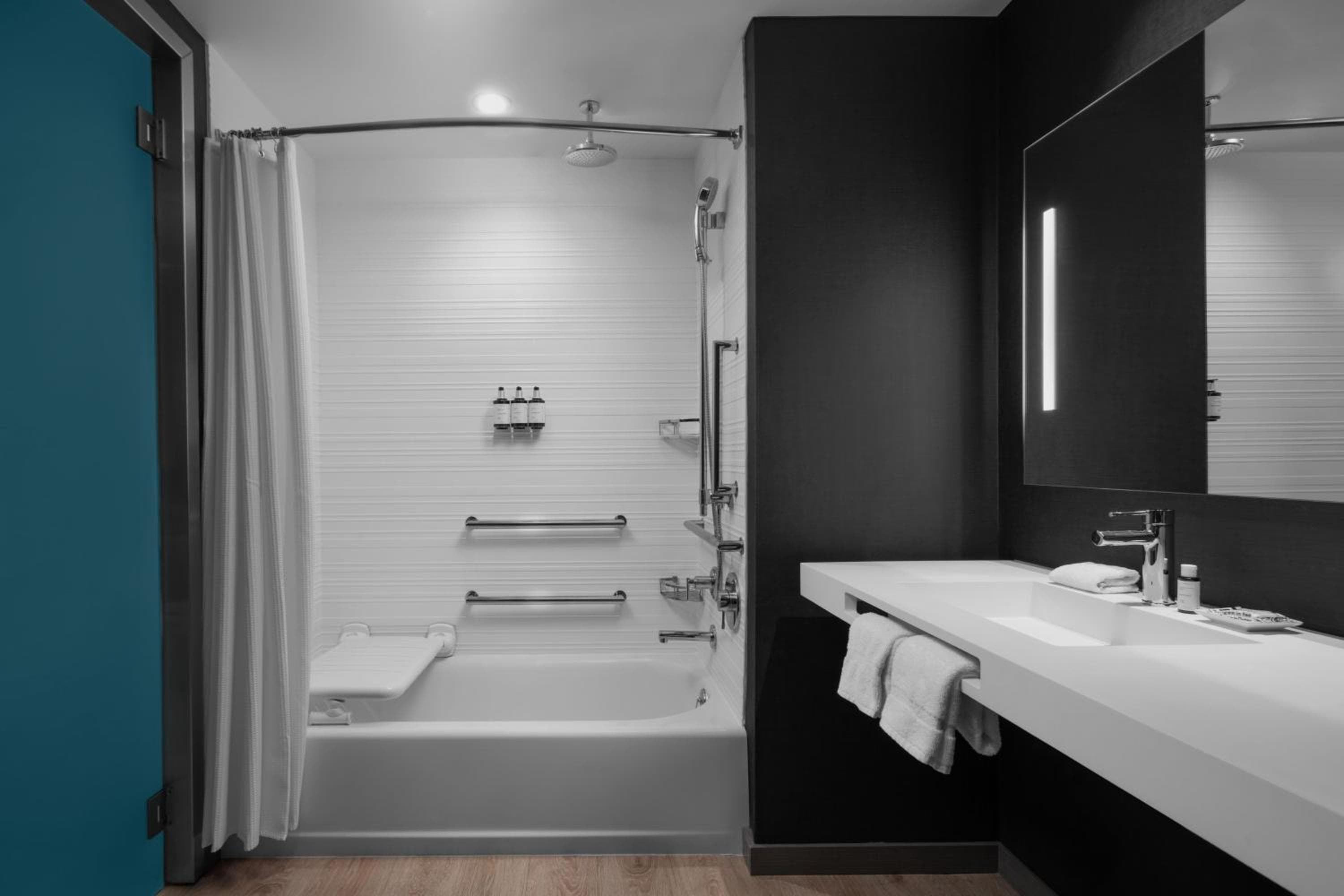 AC Hotel by Marriott Tampa Airport — 15