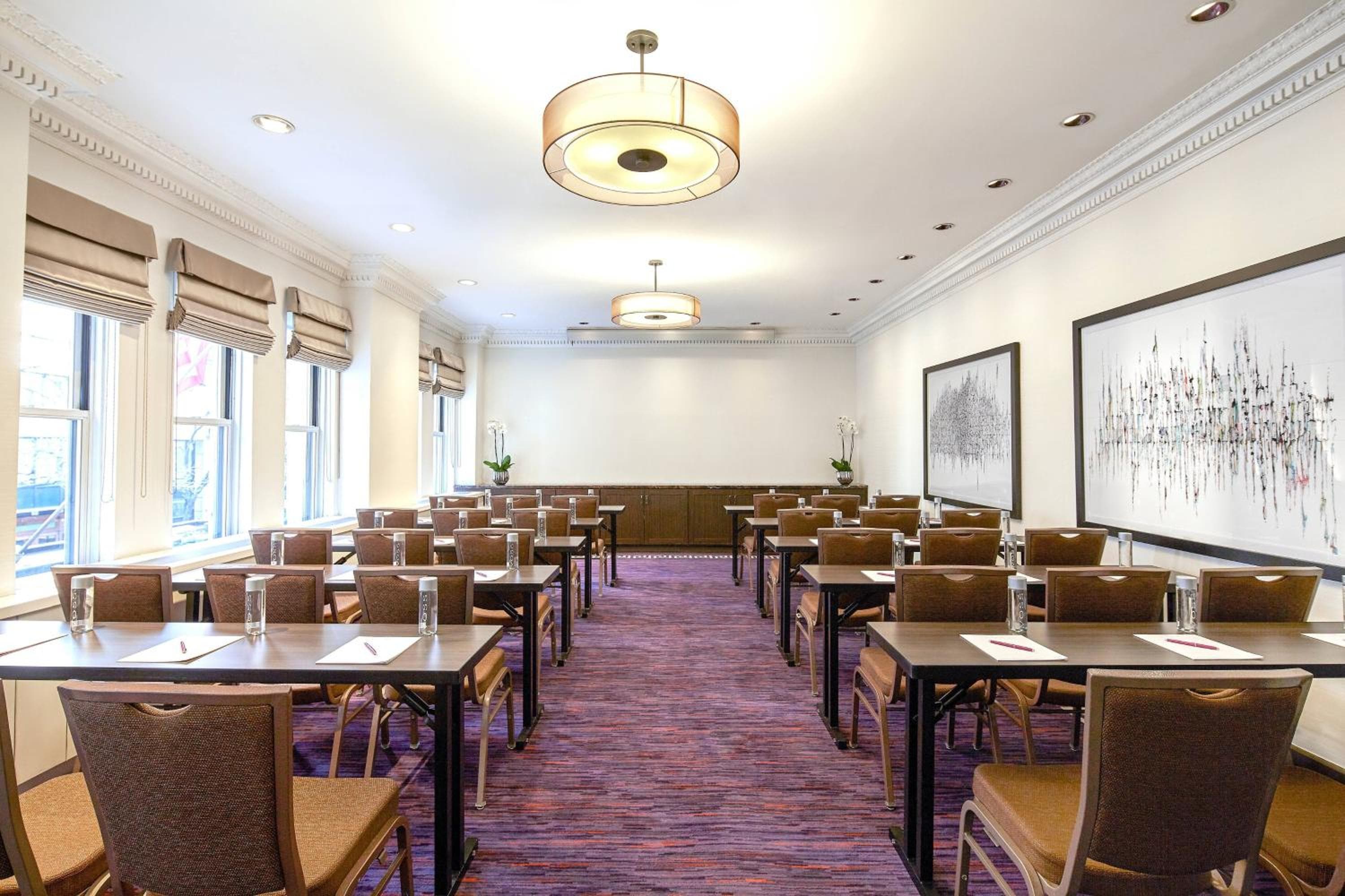 The Lexington Hotel, Autograph Collection — 2