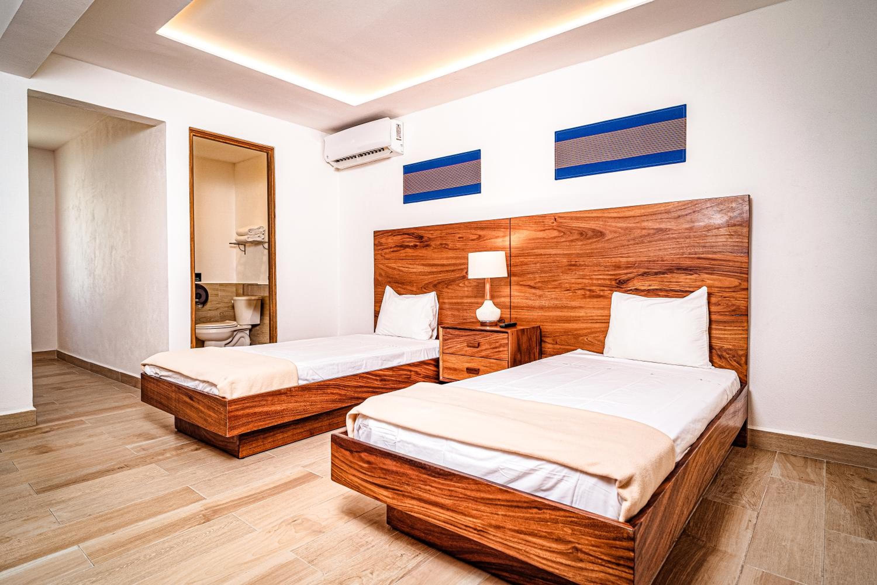 Nomads Party Hotel — 5