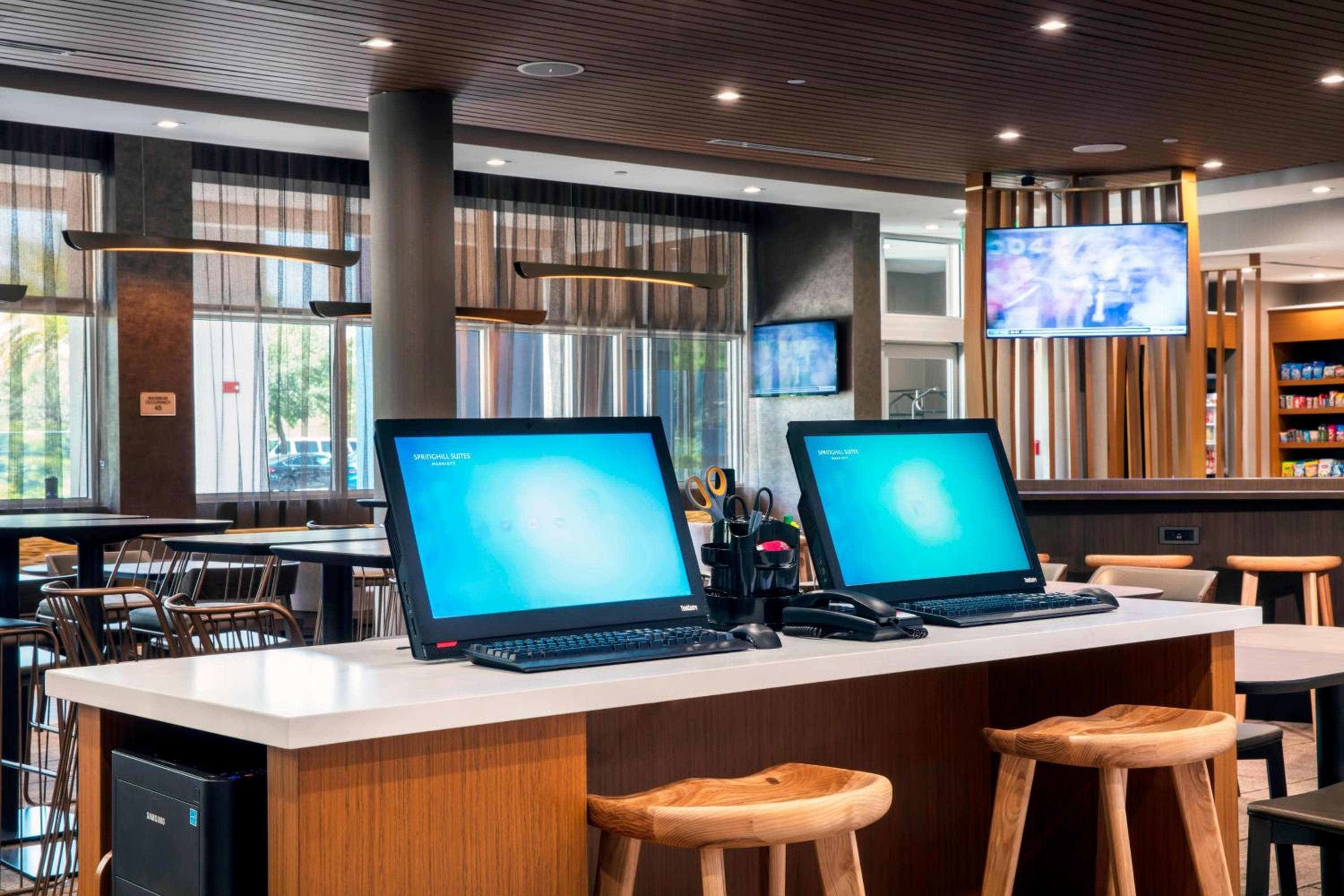 SpringHill Suites by Marriott Miami Doral — 14