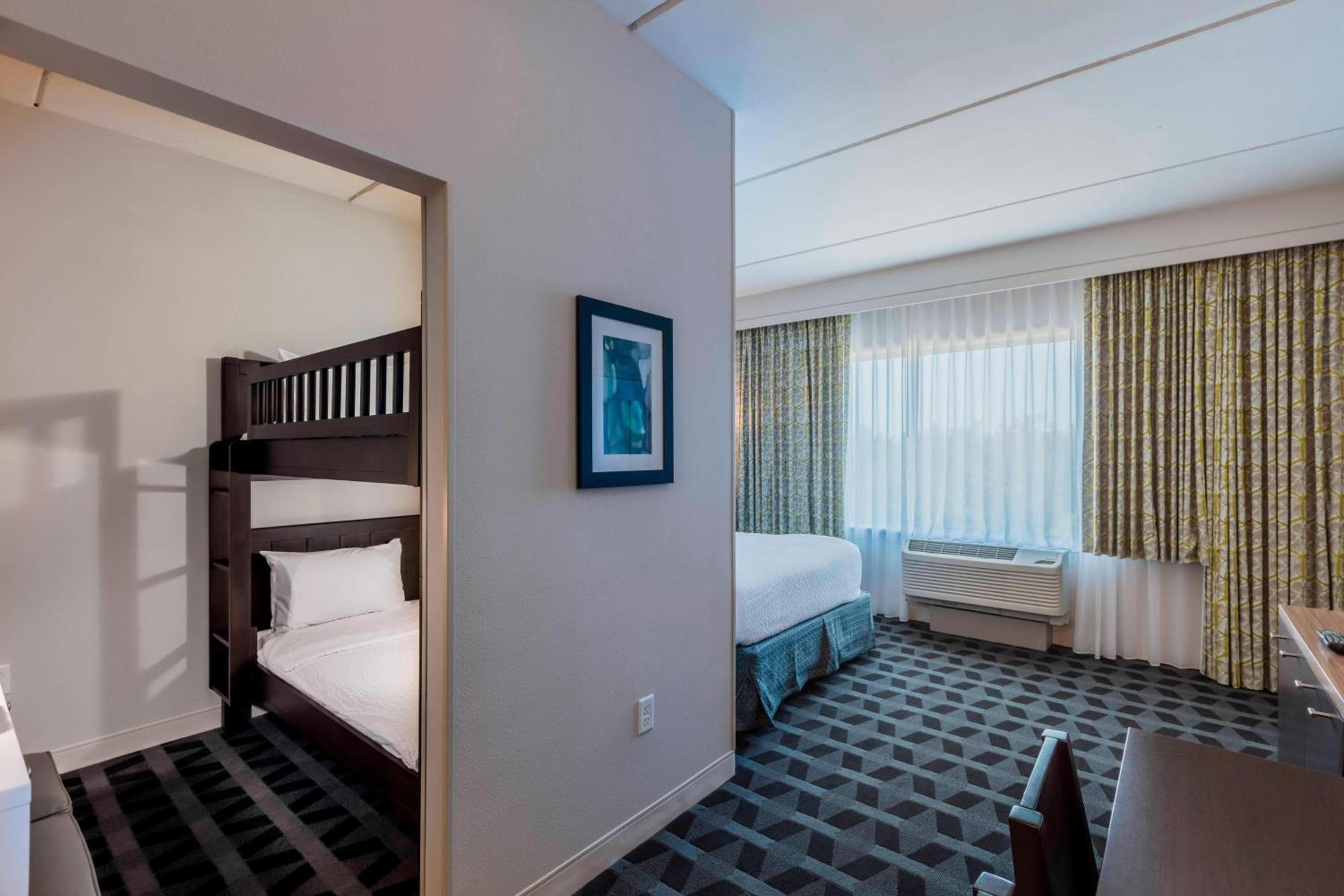 TownePlace Suites by Marriott Orlando at SeaWorld — 8