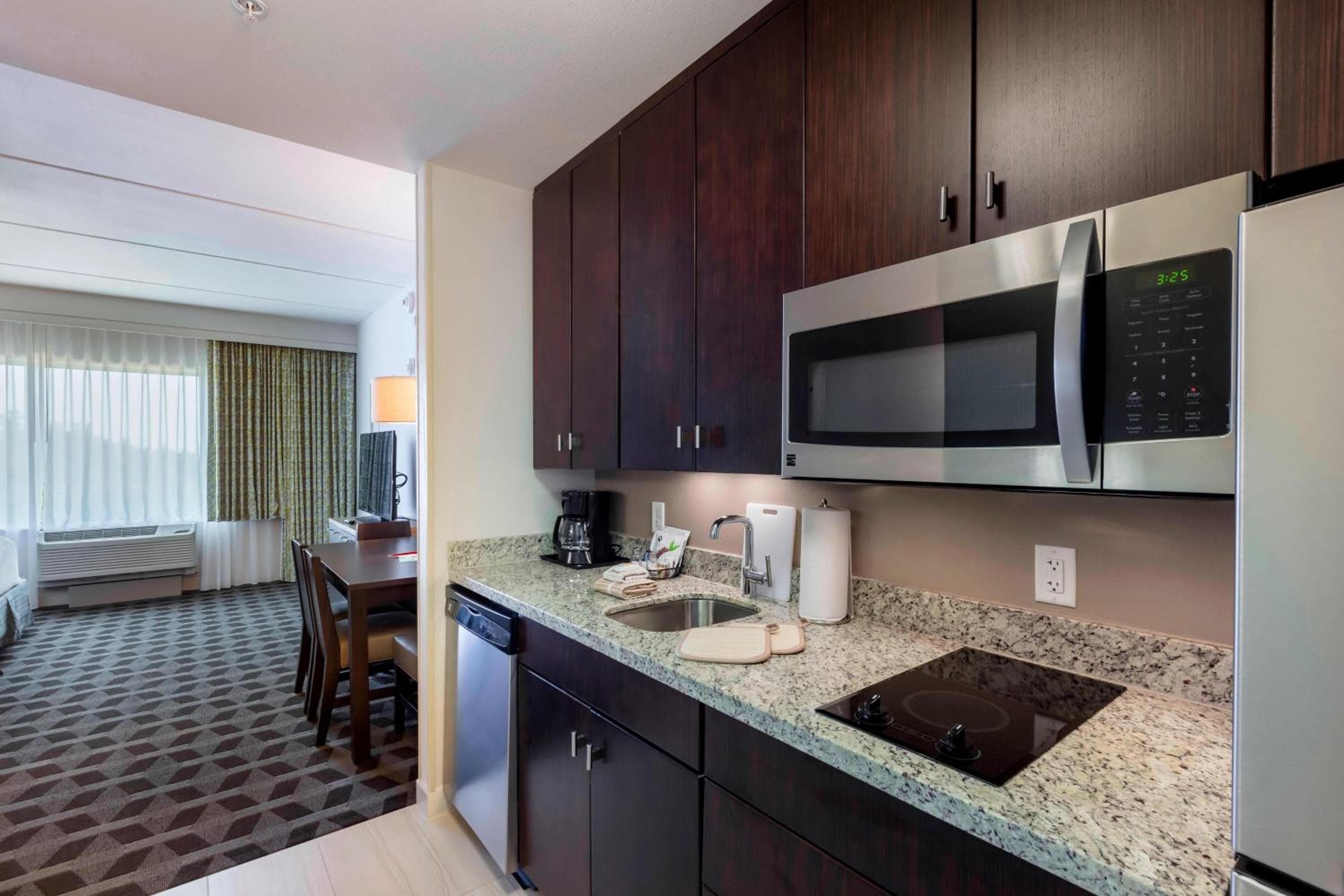 TownePlace Suites by Marriott Orlando at SeaWorld — 10