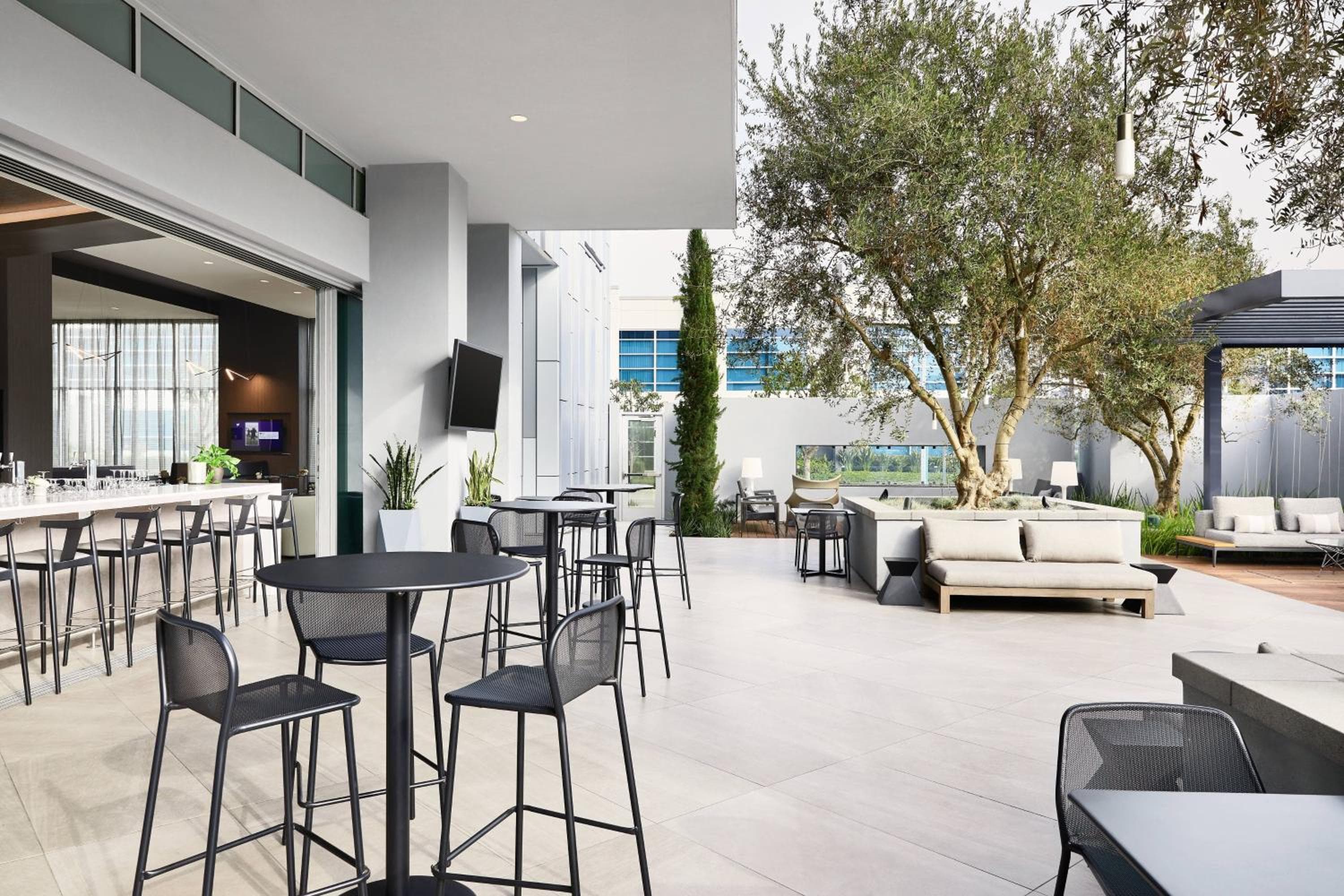 AC Hotel by Marriott Los Angeles South Bay — 25
