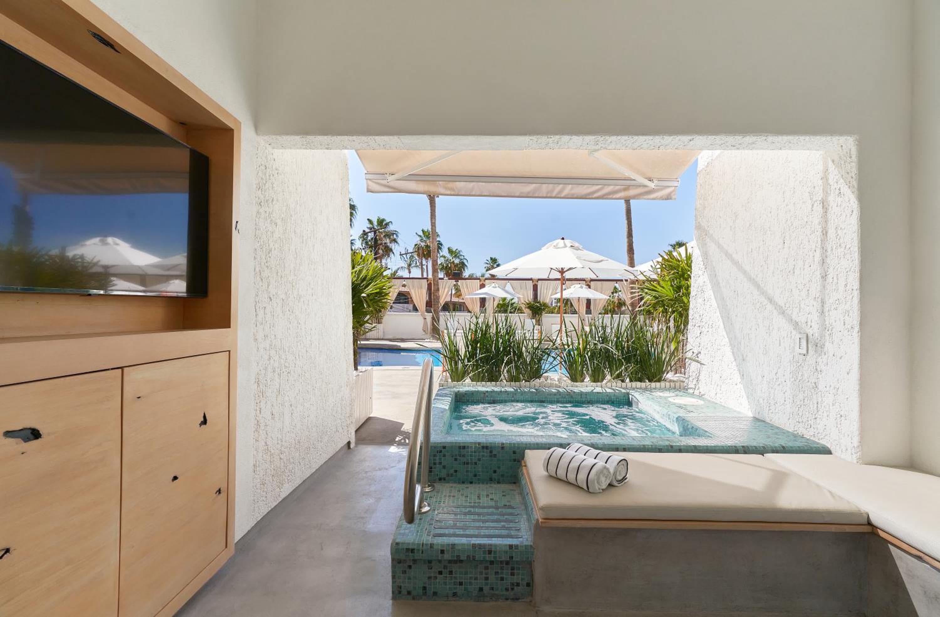 Bahia Hotel & Beach House — 9