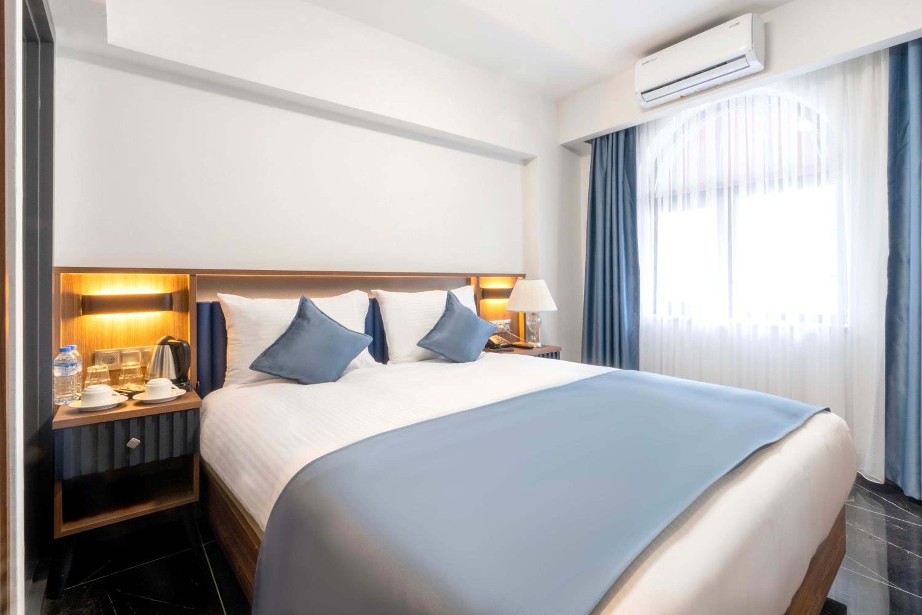 THE BOSFOR HOTEL — 7