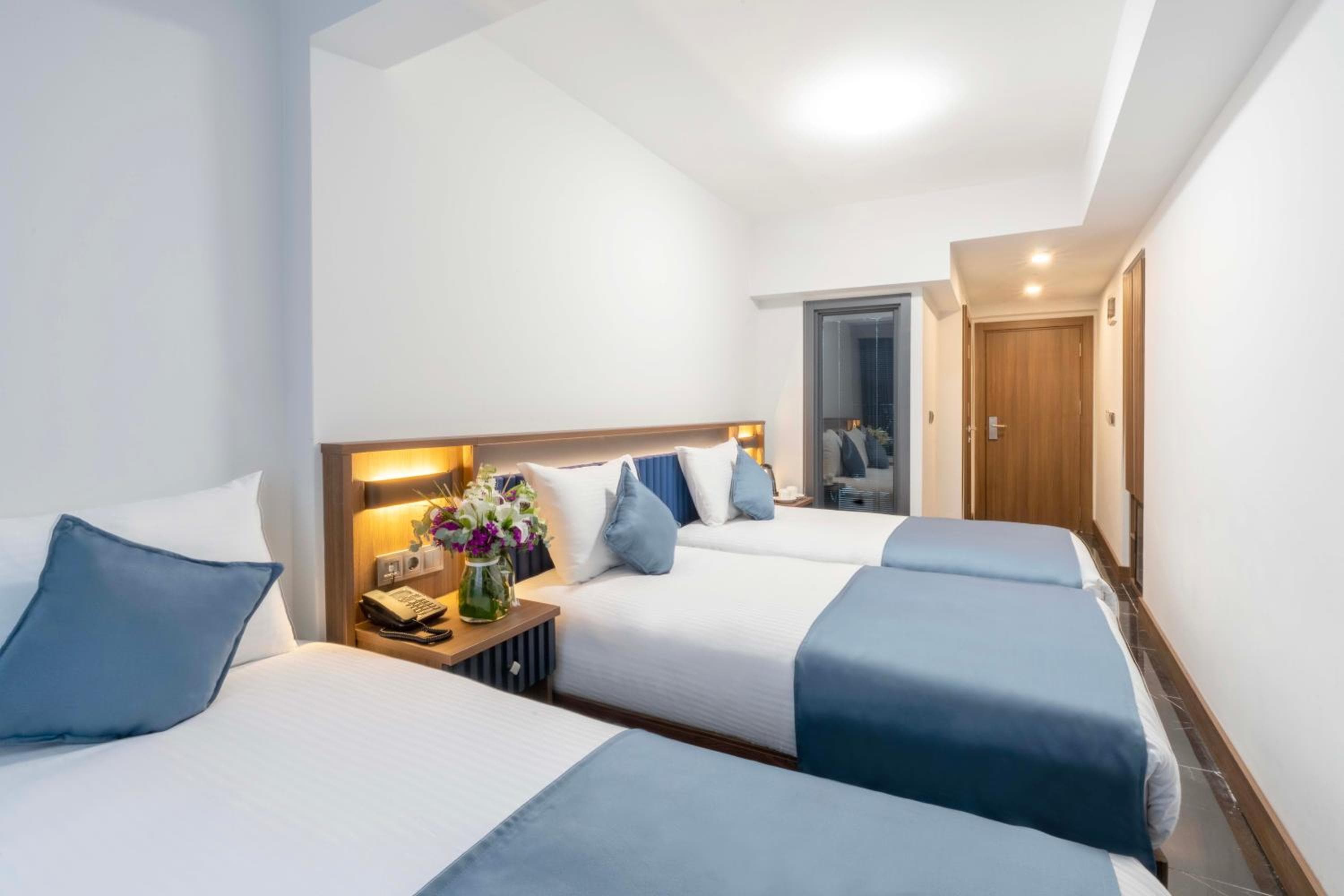THE BOSFOR HOTEL — 30