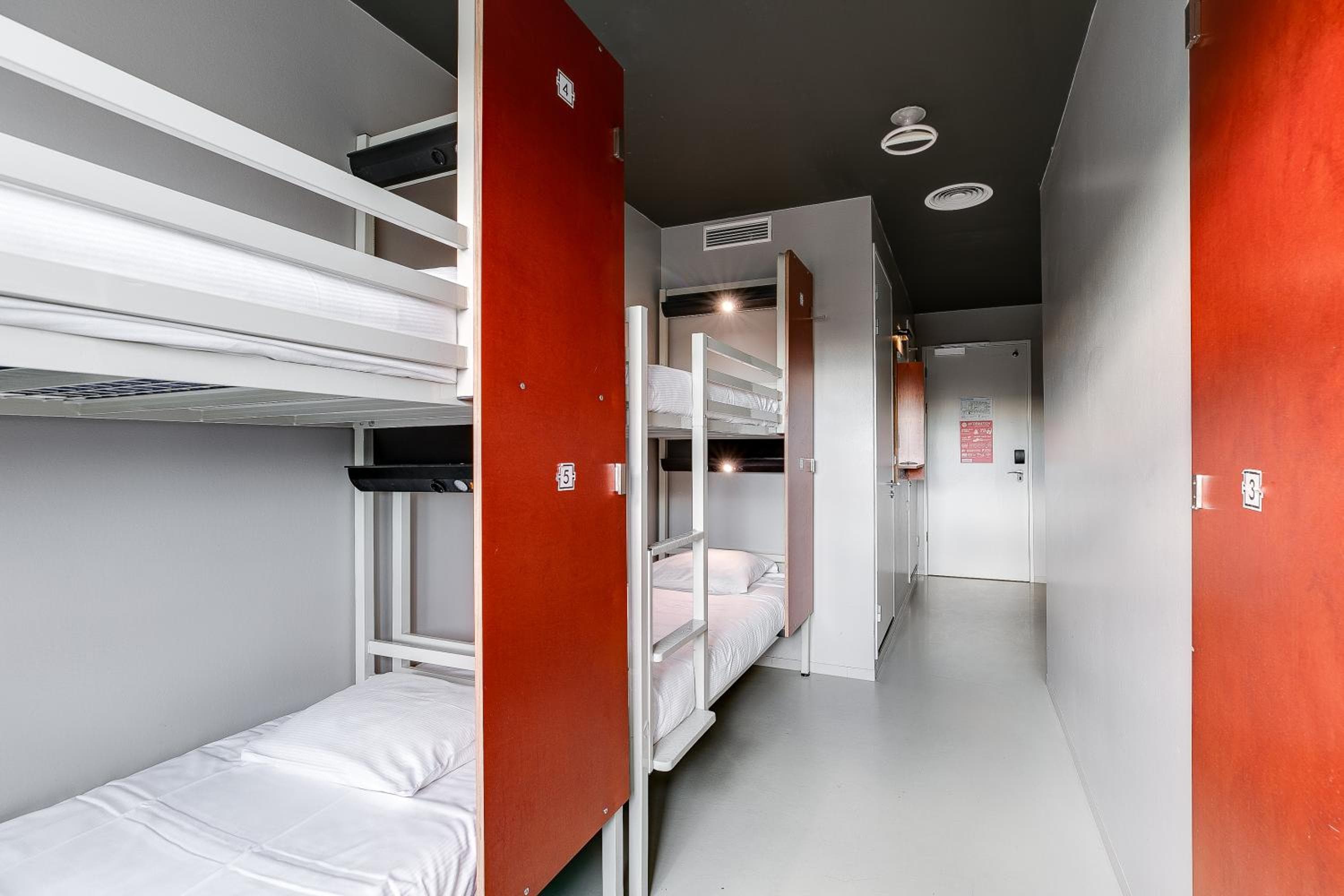 ClinkNOORD Hostel — 4