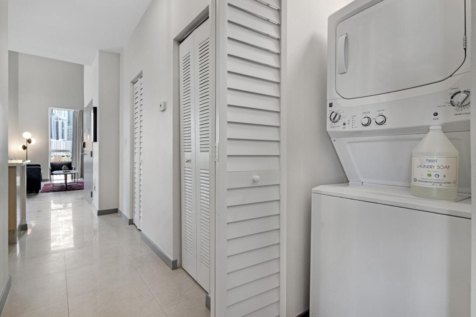 Roami im Habitat Brickell — 8