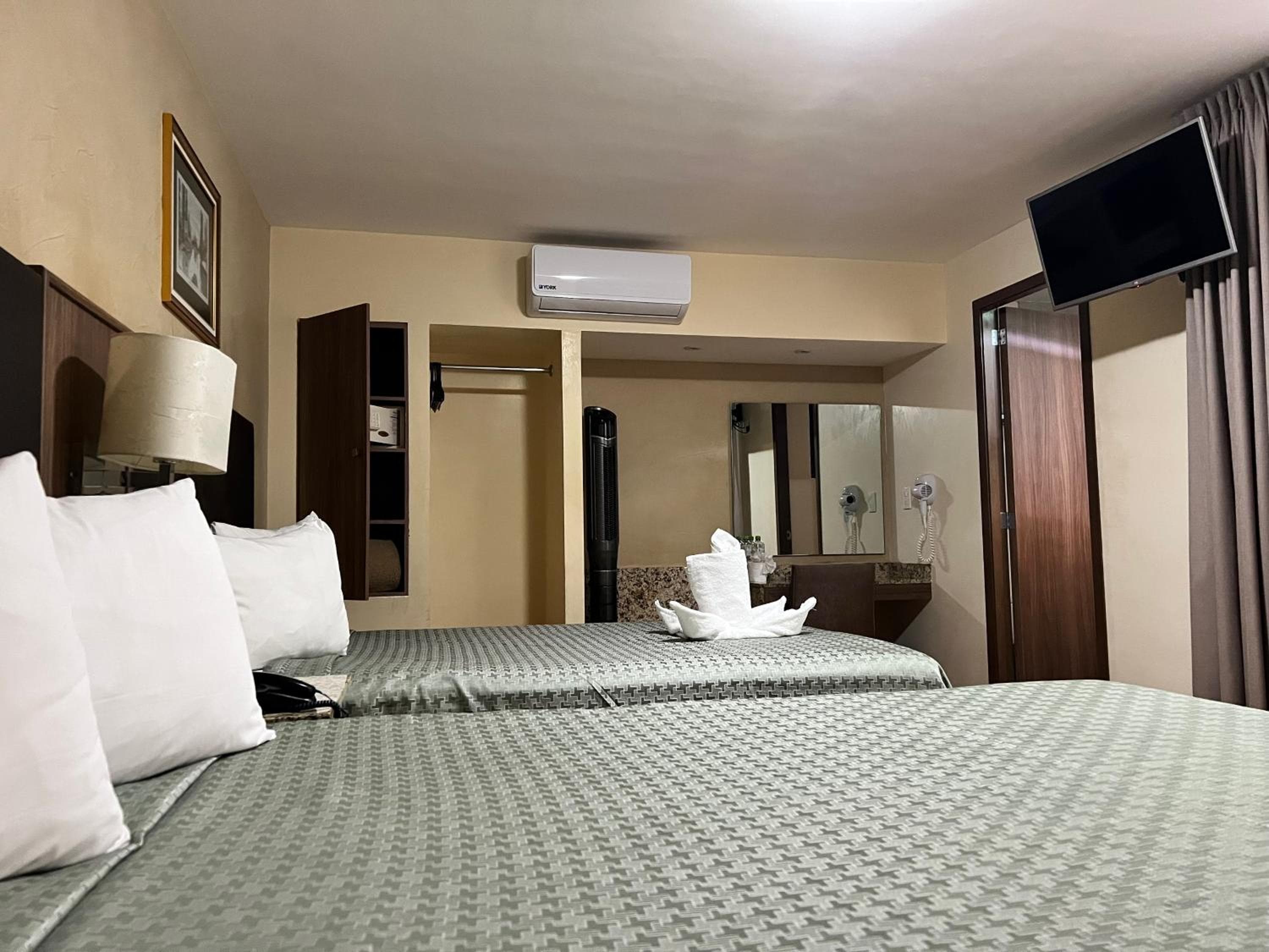 Hotel Castropol — 12