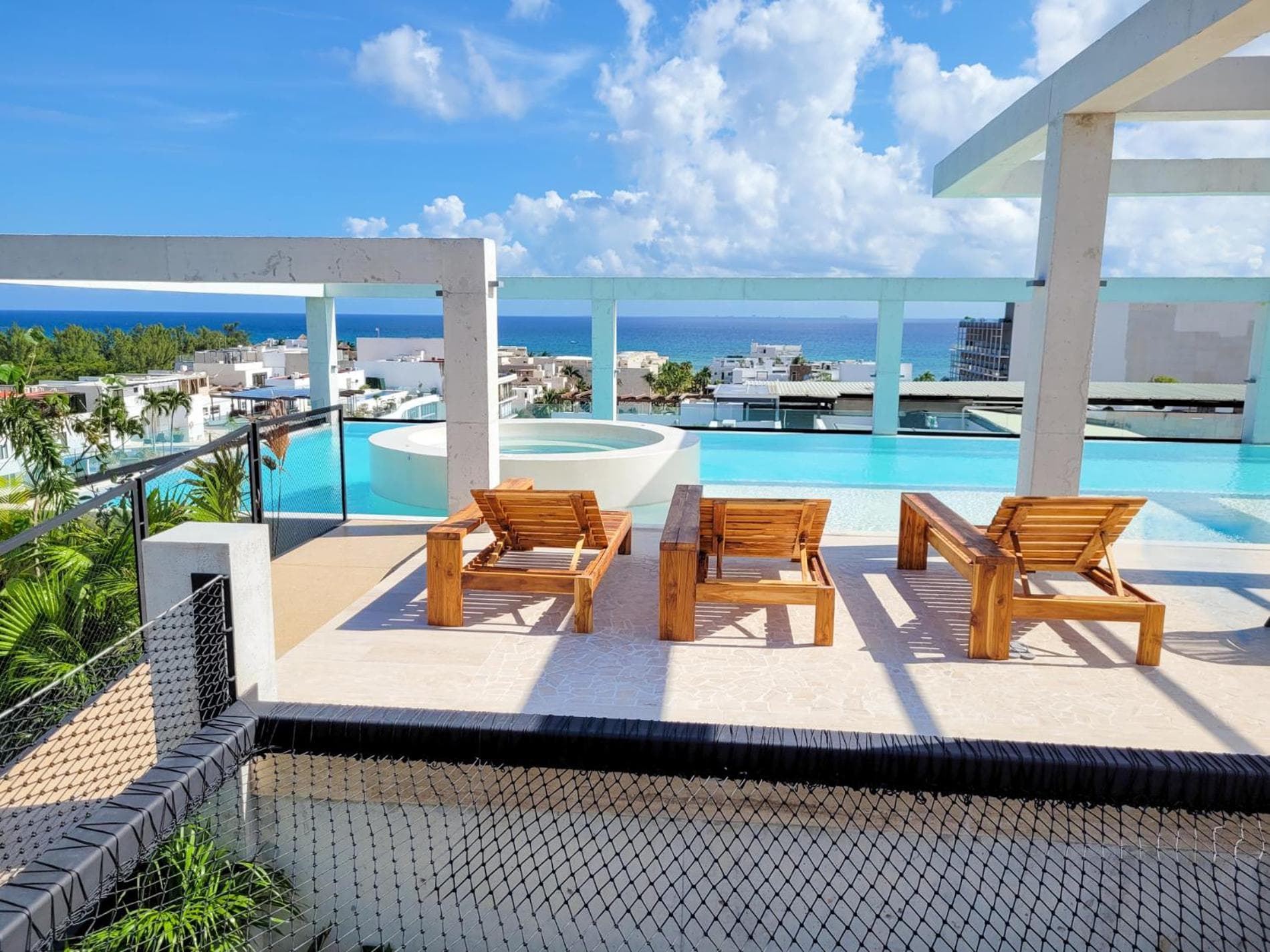 Ceren Luxury Apartments at Fifth Avenue by Spot Rentals — 24