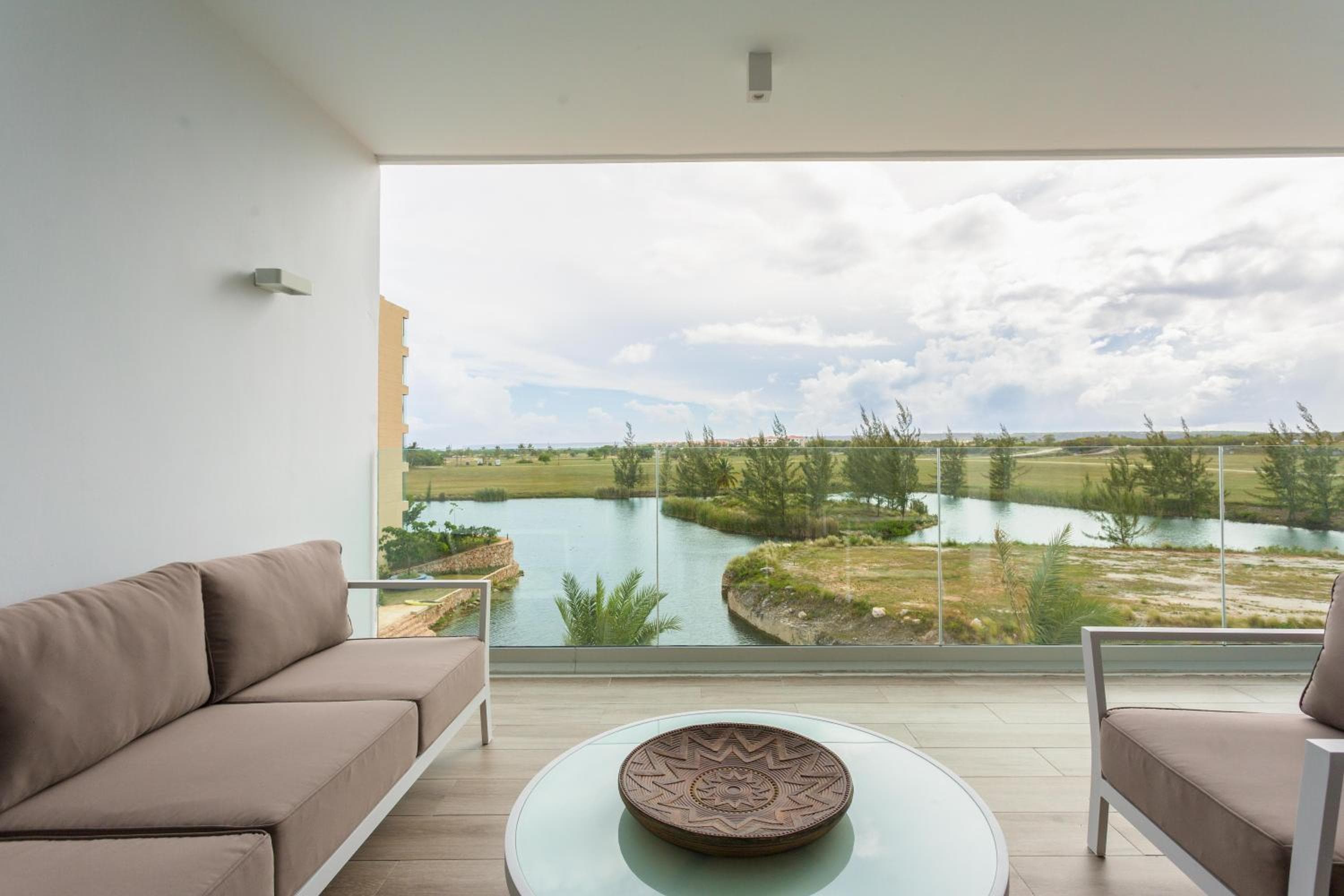 ll Lago at Juanillo Beach — 5