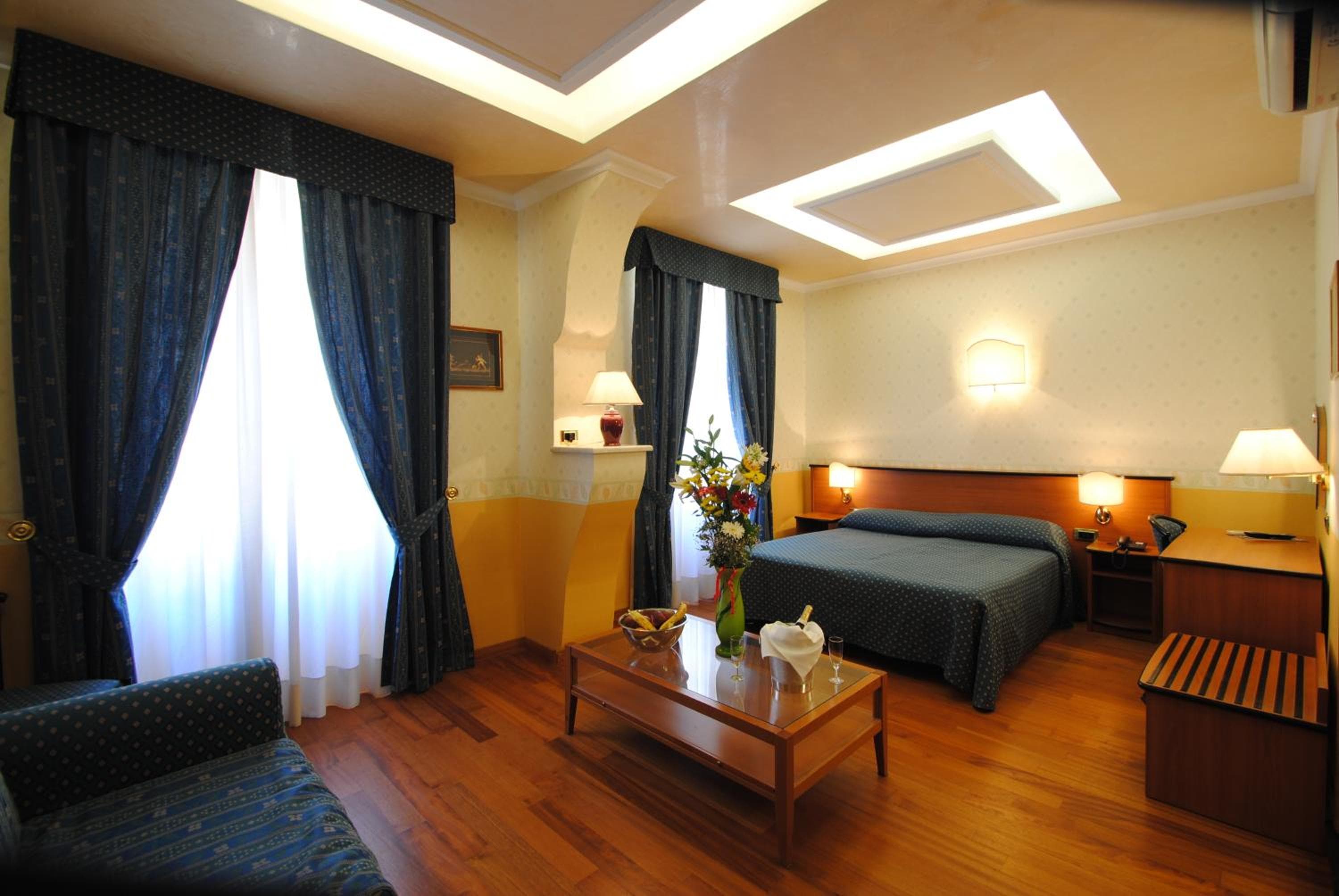 Hotel Verona Roma — 13