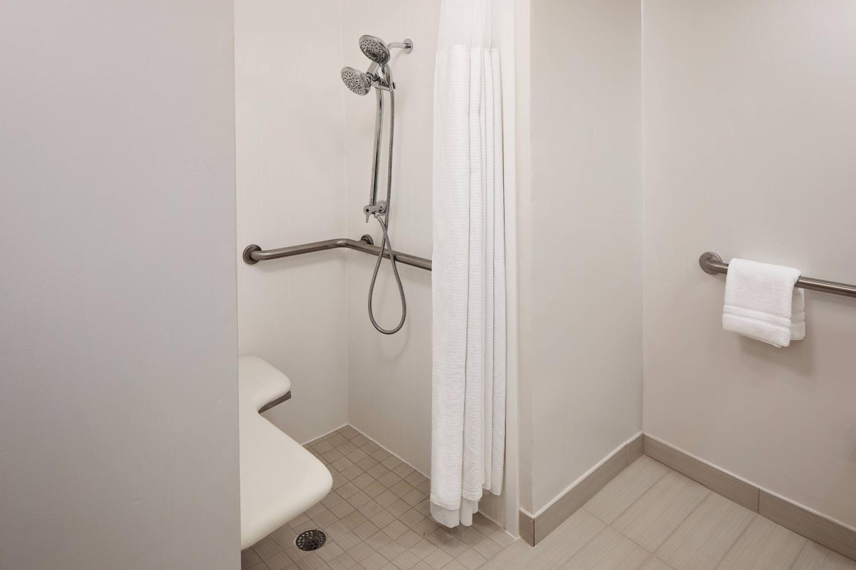 Courtyard by Marriott Fort Lauderdale North/Cypress Creek — 14
