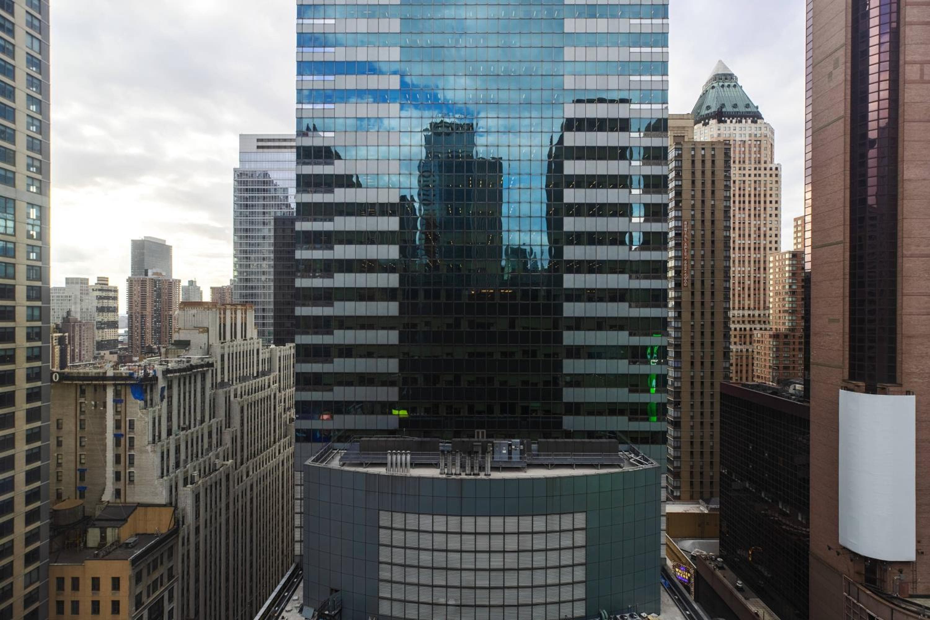 Renaissance New York Times Square by Marriott — 25