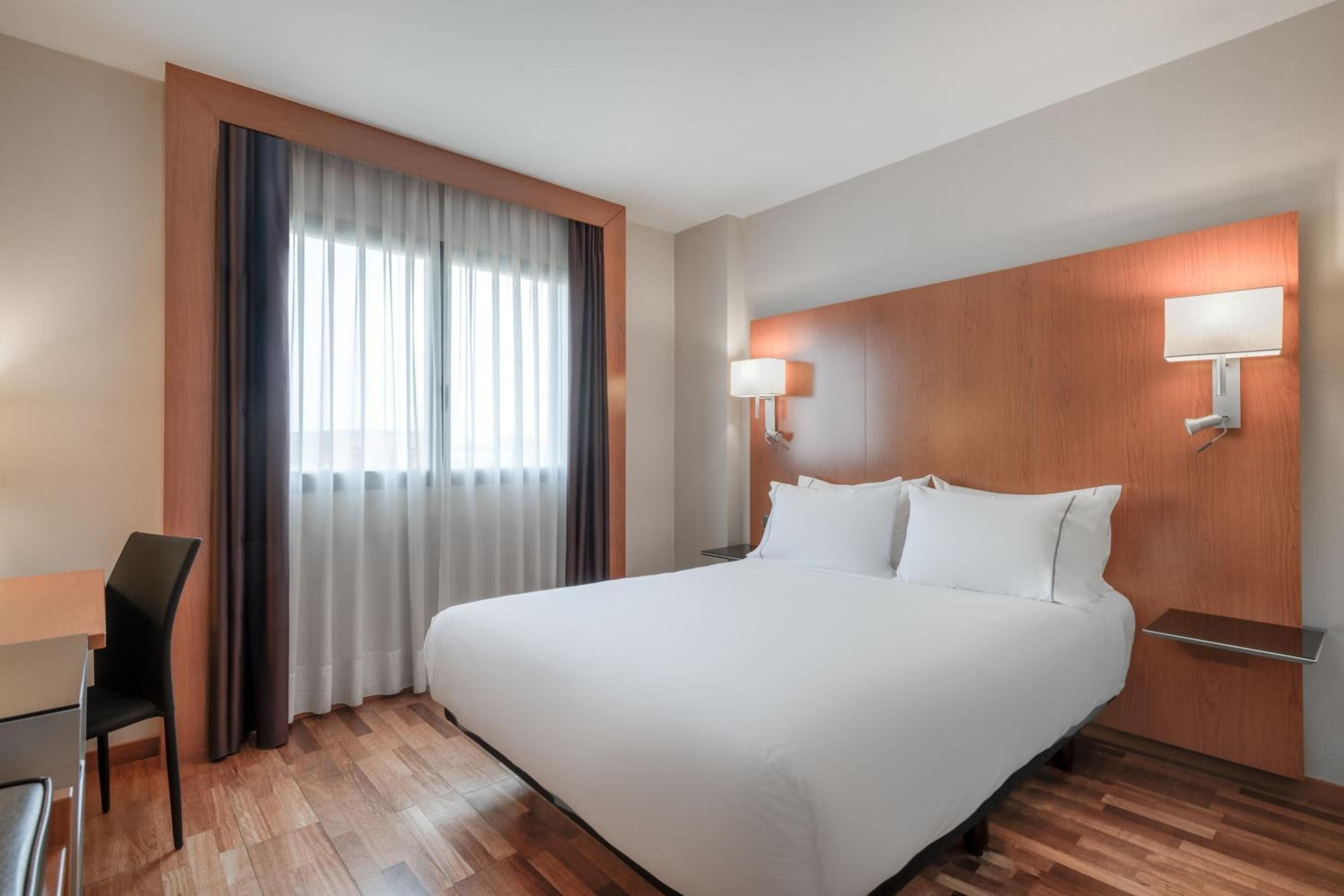 AC Hotel Sevilla Fórum by Marriott — 6