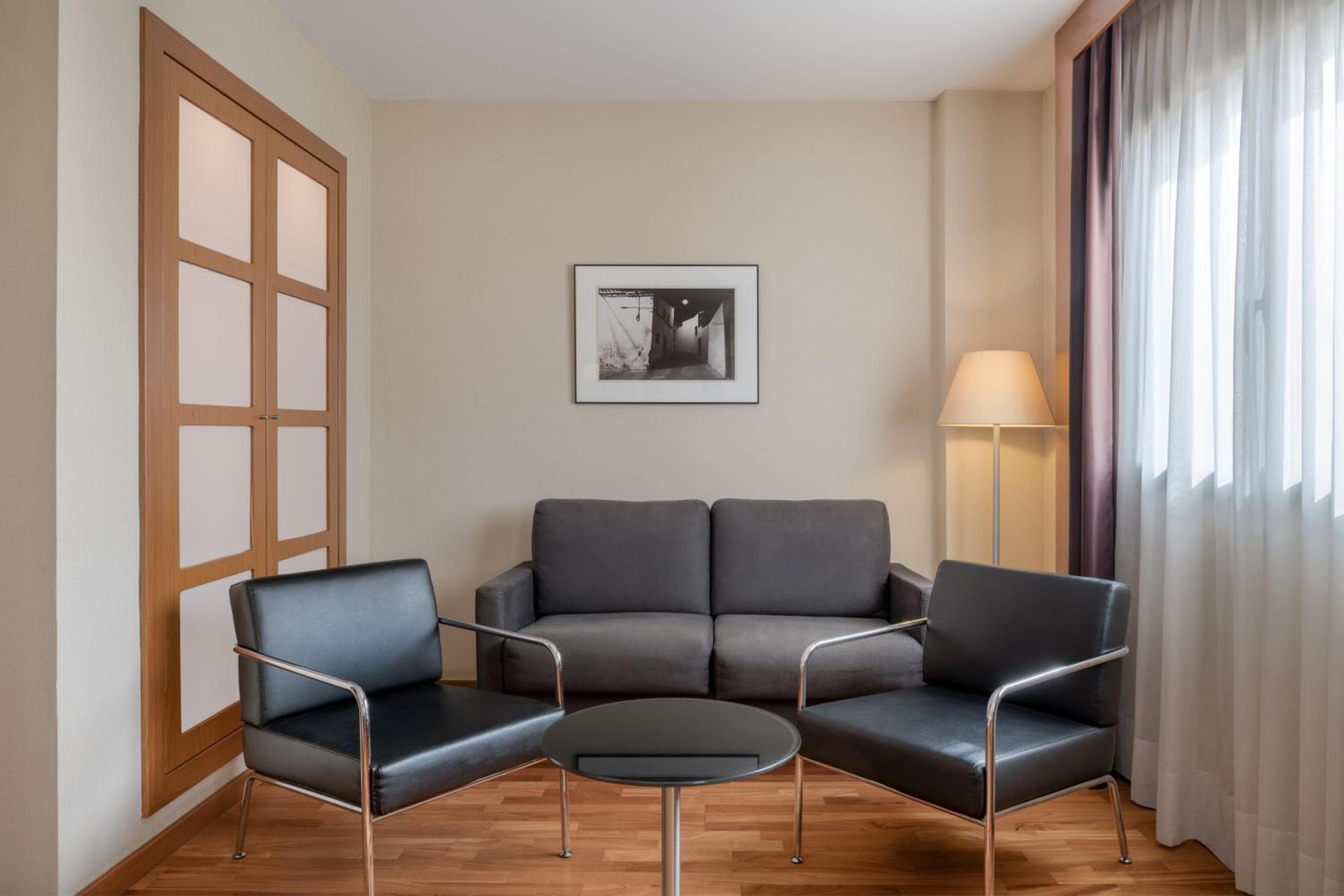 AC Hotel Sevilla Fórum by Marriott — 5