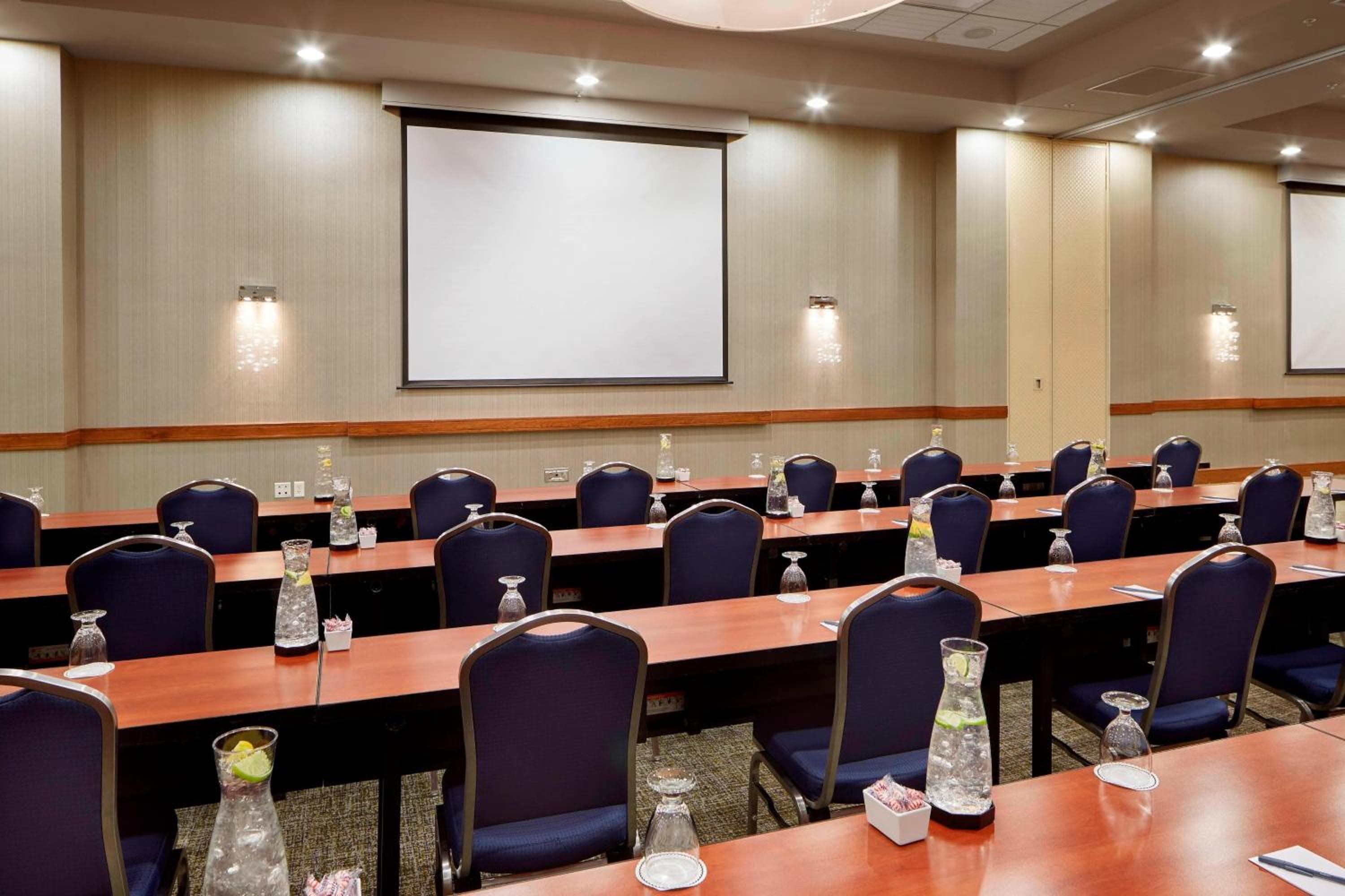 SpringHill Suites by Marriott Las Vegas Convention Center — 24