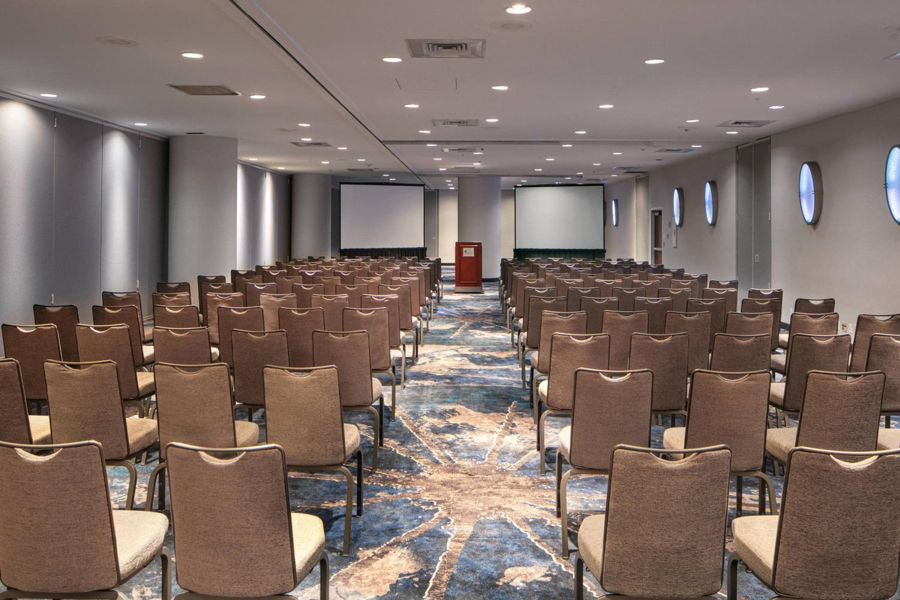 New York Marriott Marquis — 10